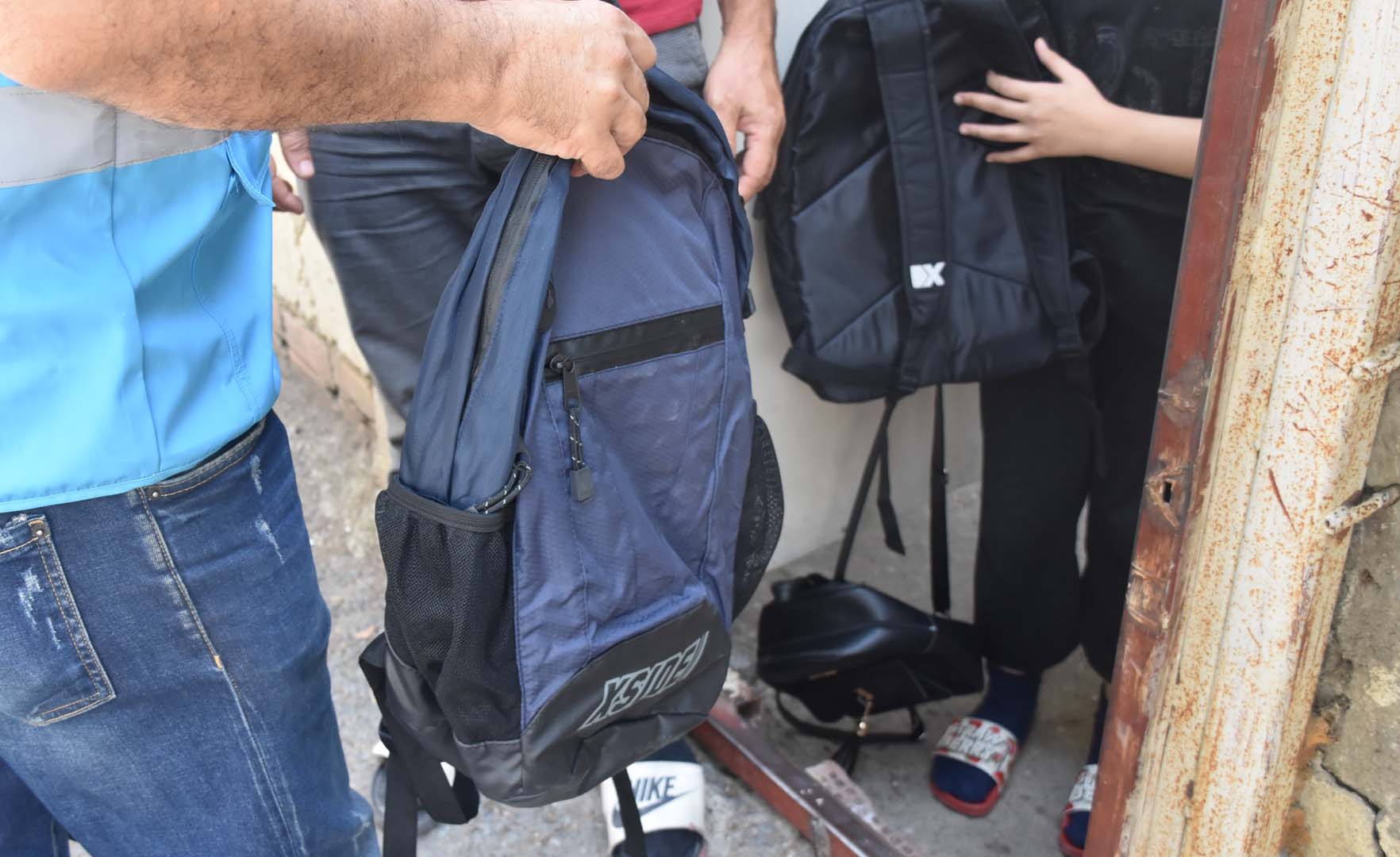 Pendik Belediyesi dar gelirli aileleri unutmadı! Okul çağındaki çocuklara kırtasiye yardımı!