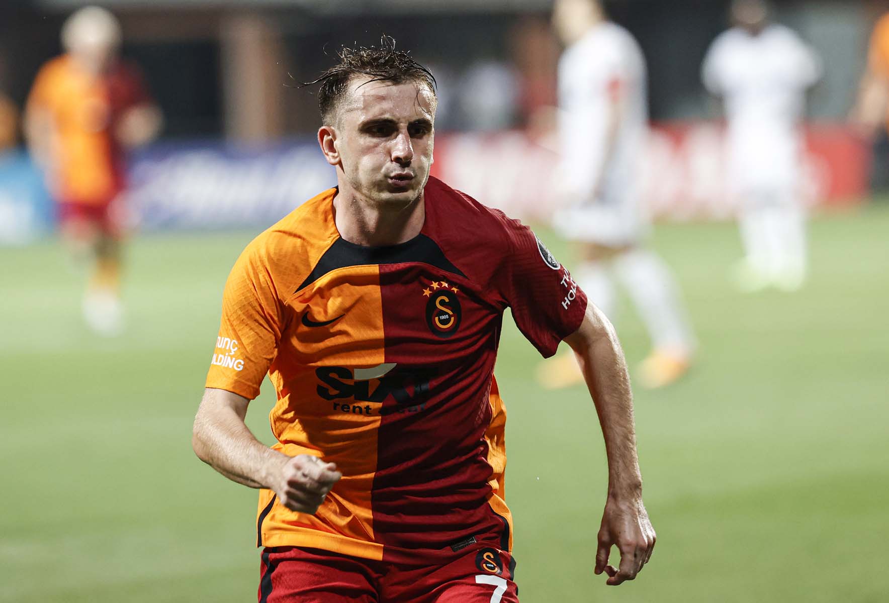 Galatasaray yönetimi harekete geçti! Kerem Aktürkoğlu, Yunus Akgün ve Sacha Boey'in maaşına zam yapılacak 