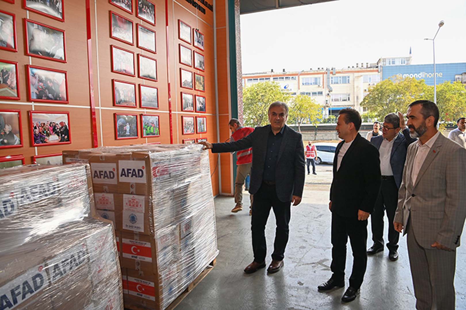 Tuzla Belediyesi'nden Pakistan'a yardım eli! Tonlarca paket yardımı yola çıktı!