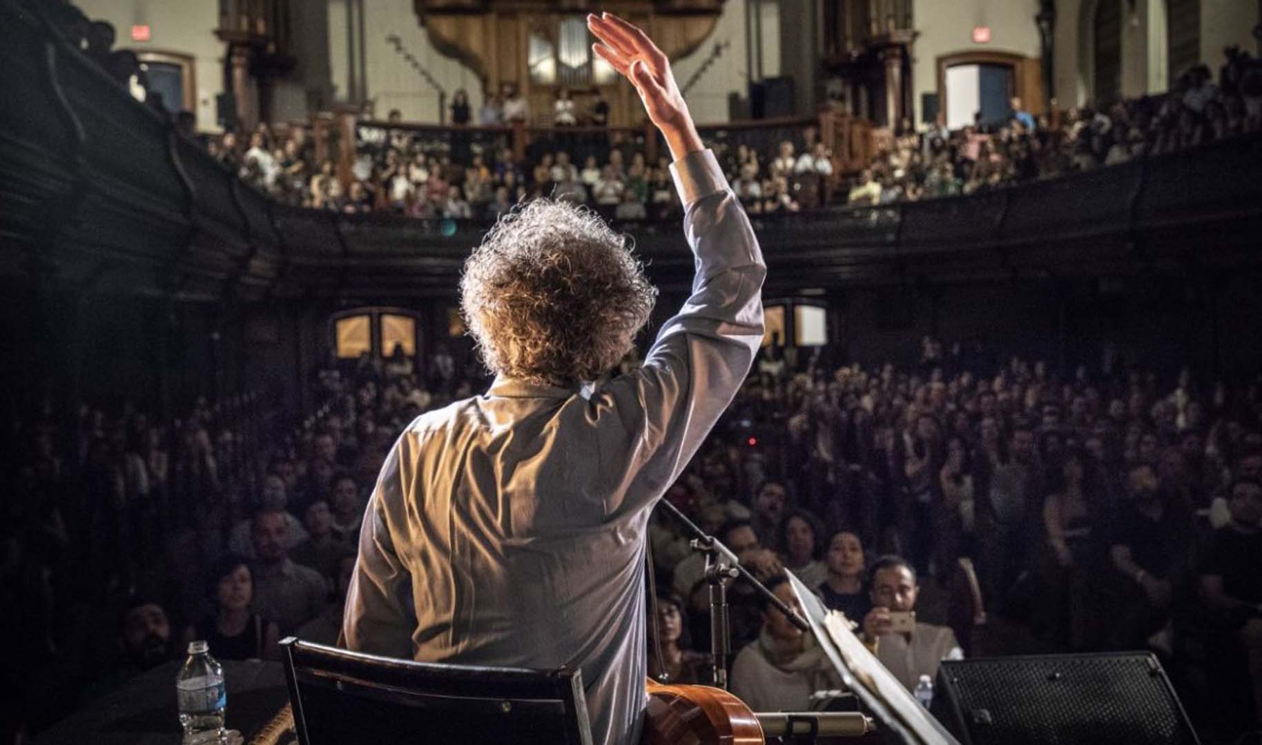 Kur'an ayetlerini şarkı yapması ile tanınıyor! Mohsen Namjoo'nun Türkiye'de vereceği konserlere büyük tepki!