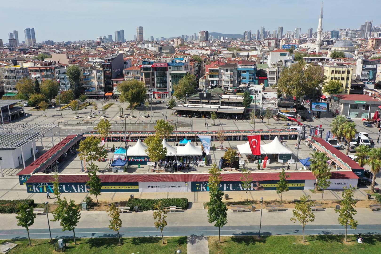 Kitap severlere güzel haber! Pendik Kitap Fuarı bugün başladı!