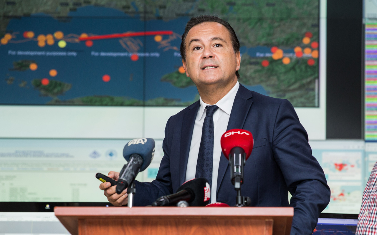 Kandilli Rasathanesi Müdürü Haluk Özener'e kulak verin! Marmara Denizi içinde fayın kırılmayan segmenti var