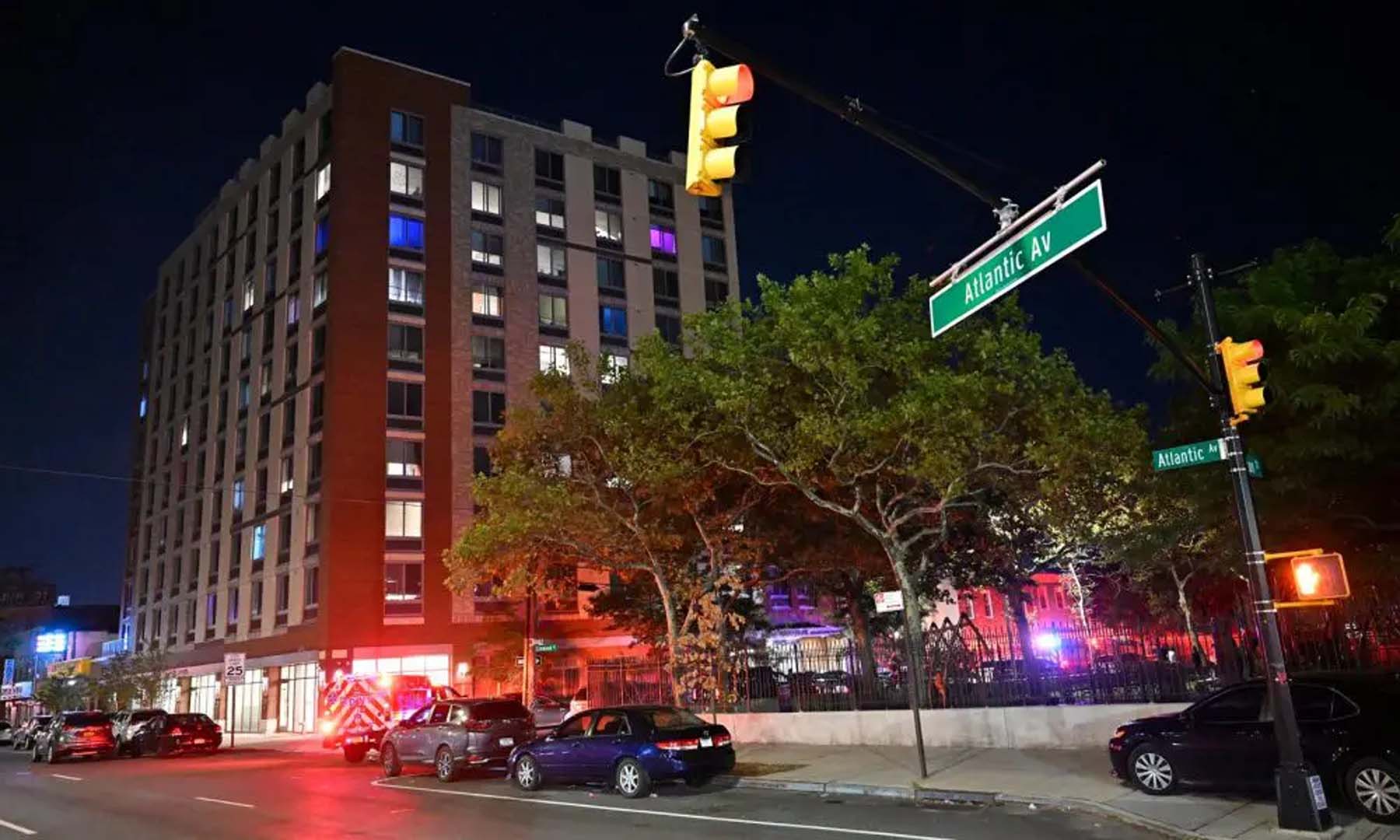 New York'ta tüyler ürperten görüntüler! Apartman dairesindeki bavullarda parçalanmış halde bulundular!