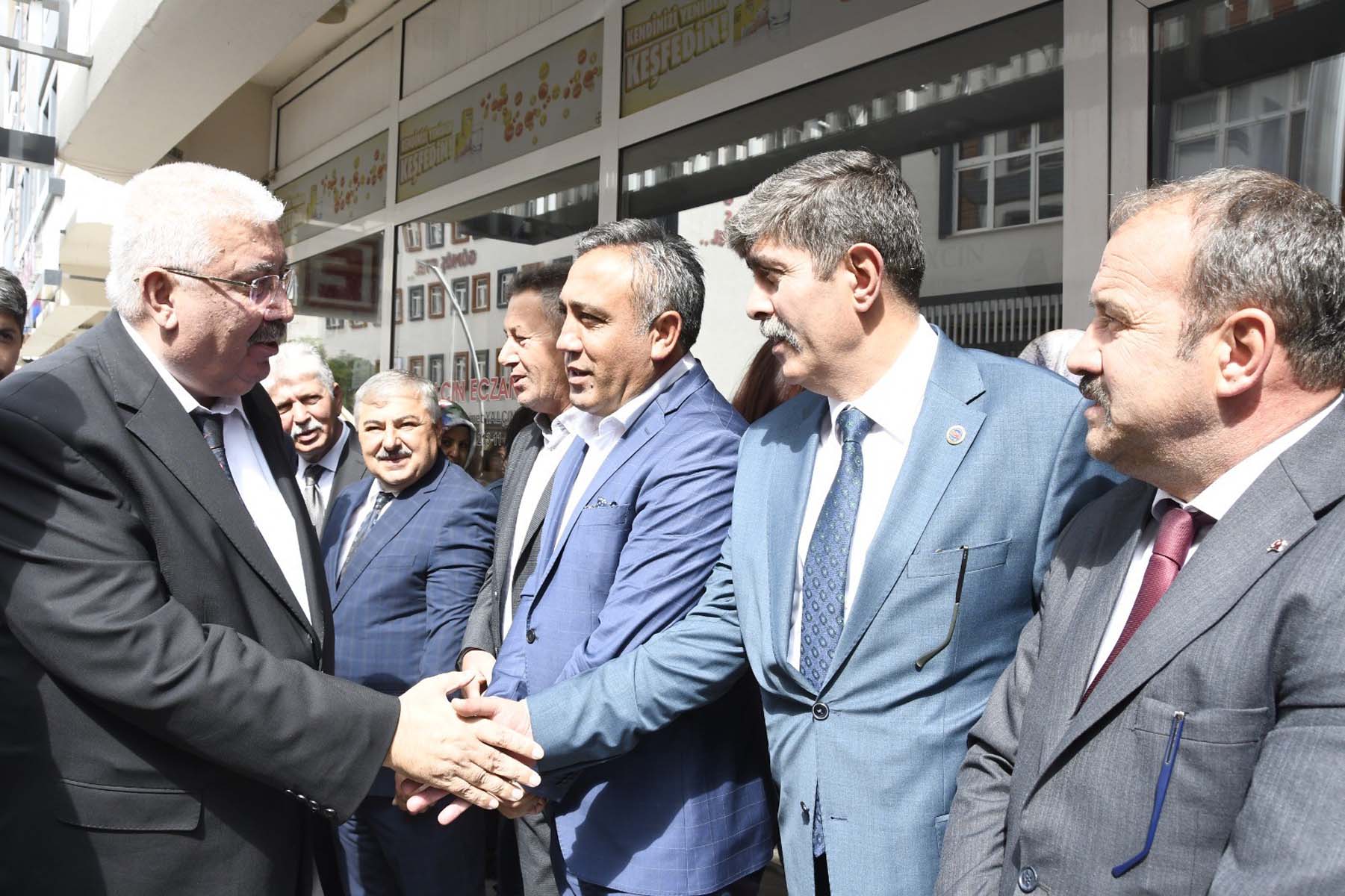 MHP'li Semih Yalçın'dan altılı masa için dağılacak iddiası! Herkes kendi yoluna gidecek