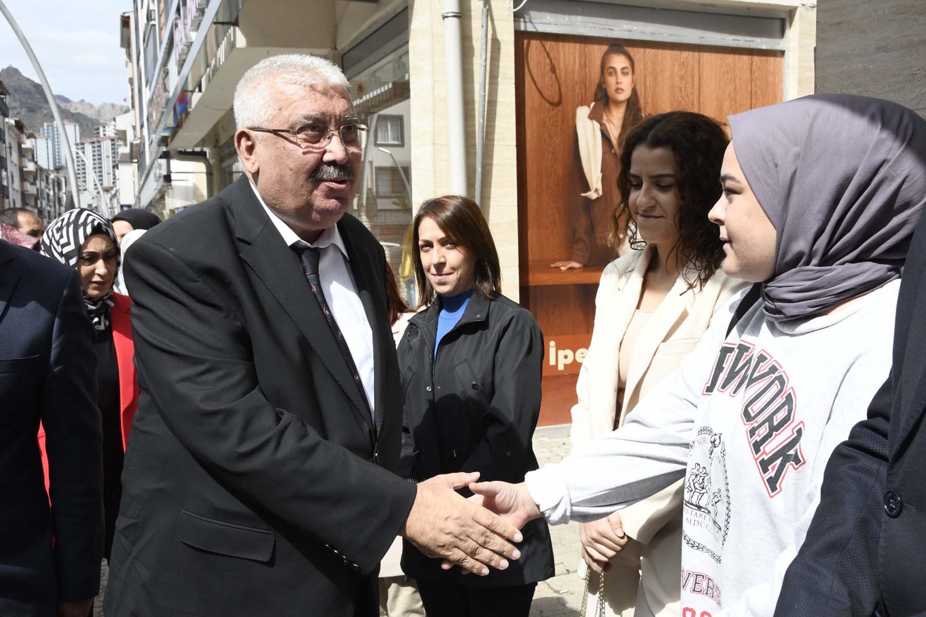 MHP'li Semih Yalçın'dan altılı masa için dağılacak iddiası! Herkes kendi yoluna gidecek