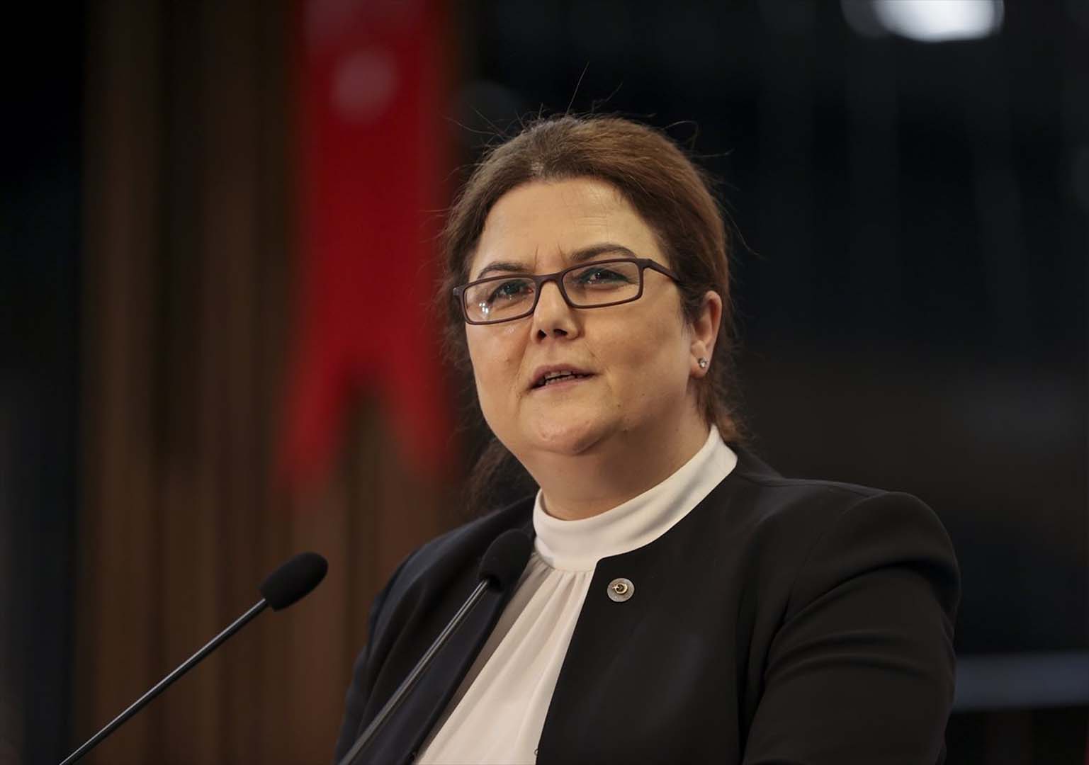 Başörtüsü nedeniyle kolej tarafından staja kabul edilmemişti! Bakanlık harekte geçti!