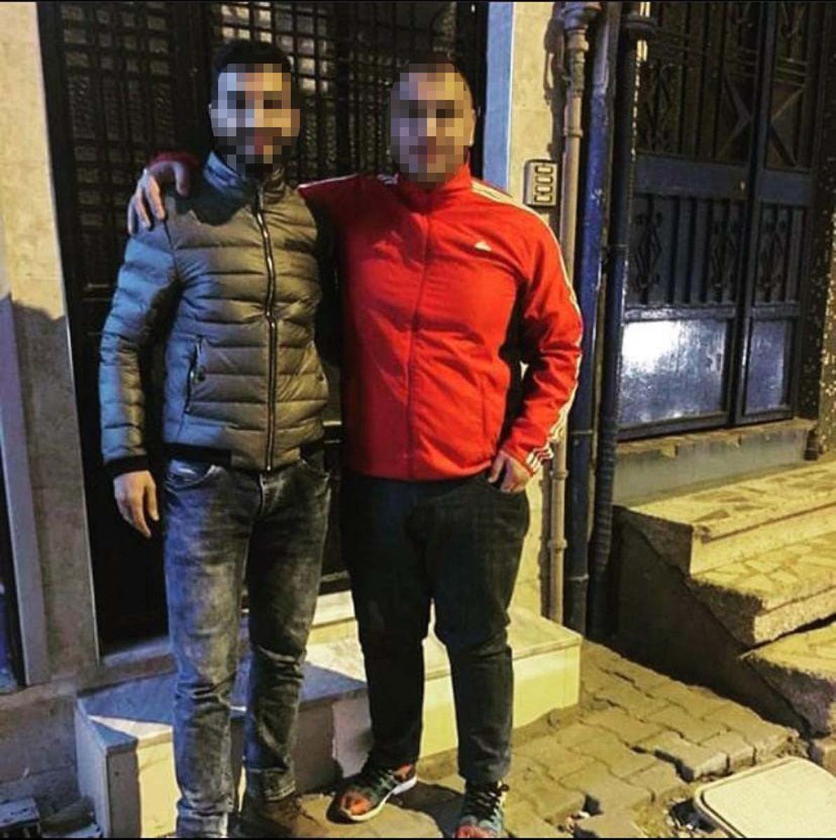 İstanbul Bağcılar'da korkunç olay! Annesinin başını kesip sokağa attı!