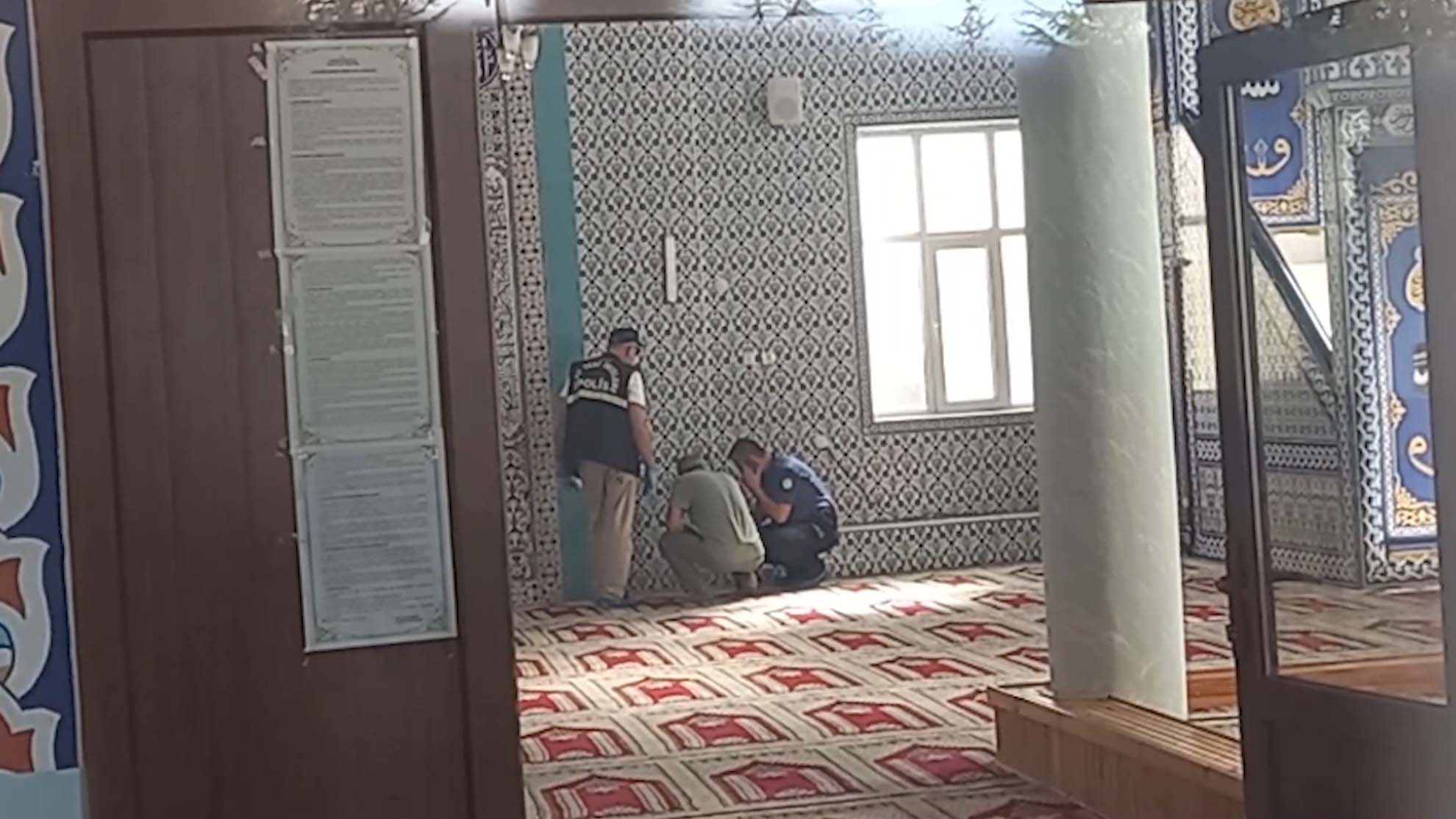 Kırıkkale Bahşılı'da korkunç olay! Cami kana bulandı: Eski enişte, imamı namaz kılarken vurdu!