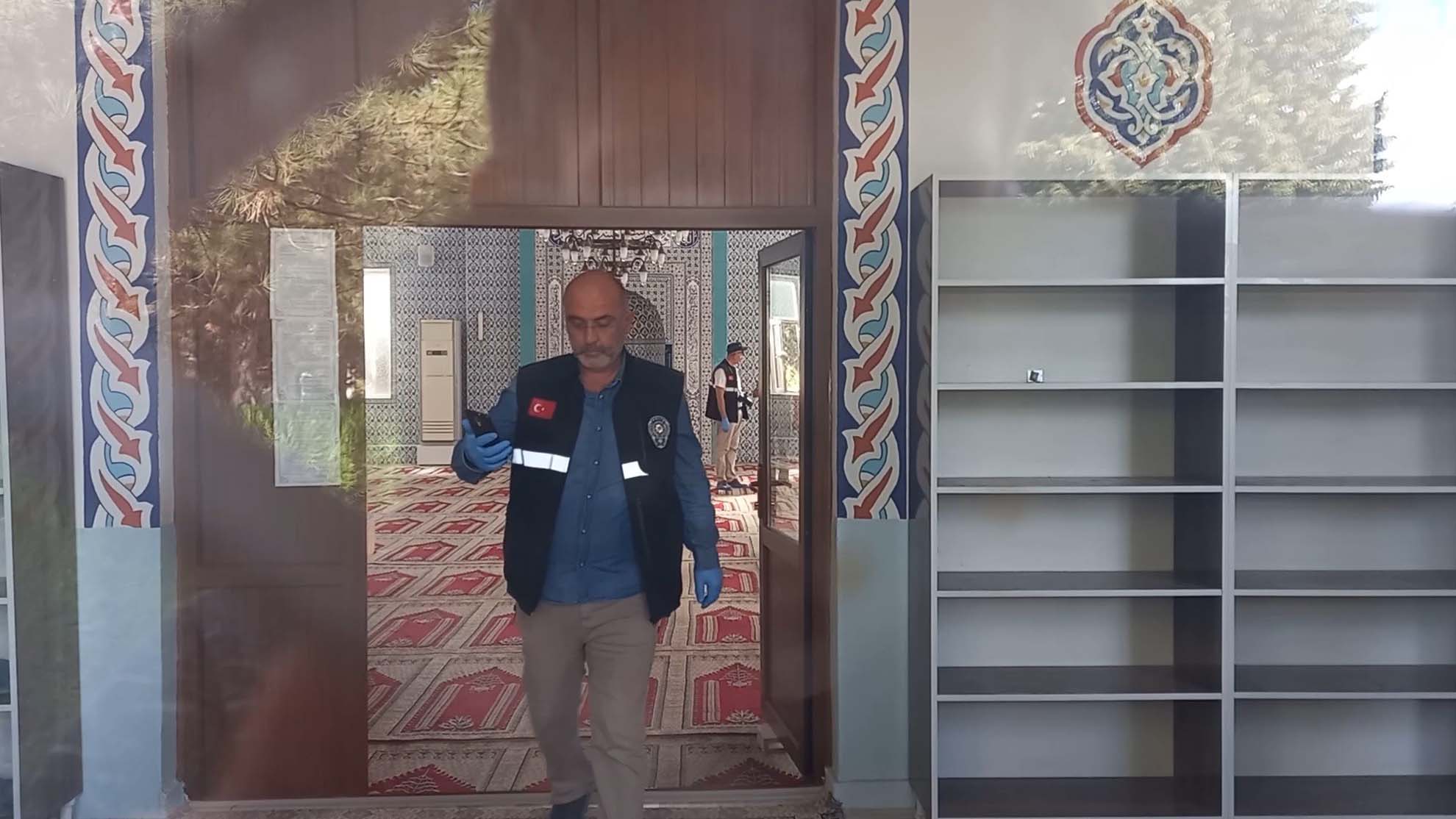 Kırıkkale Bahşılı'da korkunç olay! Cami kana bulandı: Eski enişte, imamı namaz kılarken vurdu!