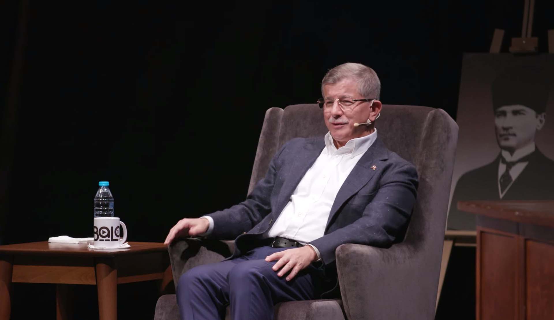 Ahmet Davutoğlu fena faka bastı! Gülen için Hoca efendi dediğini reddetti, konuşması dinletince sustu kaldı 