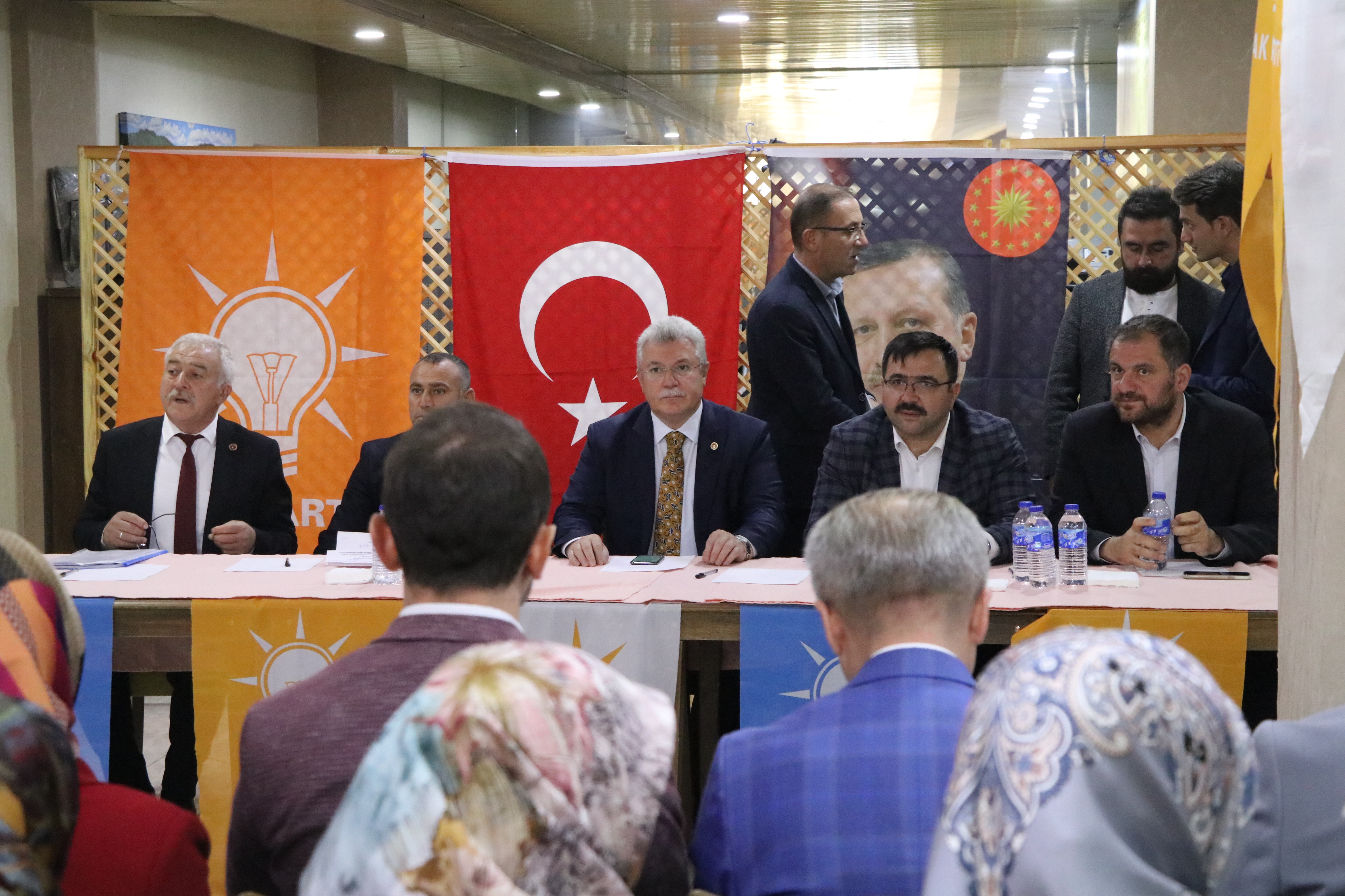 Akbaşoğlu'ndan asgari ücret açıklaması: Asgari ücretli kardeşlerimize çok iyi dokunuş yaparak onların alım gücünü artıracağız