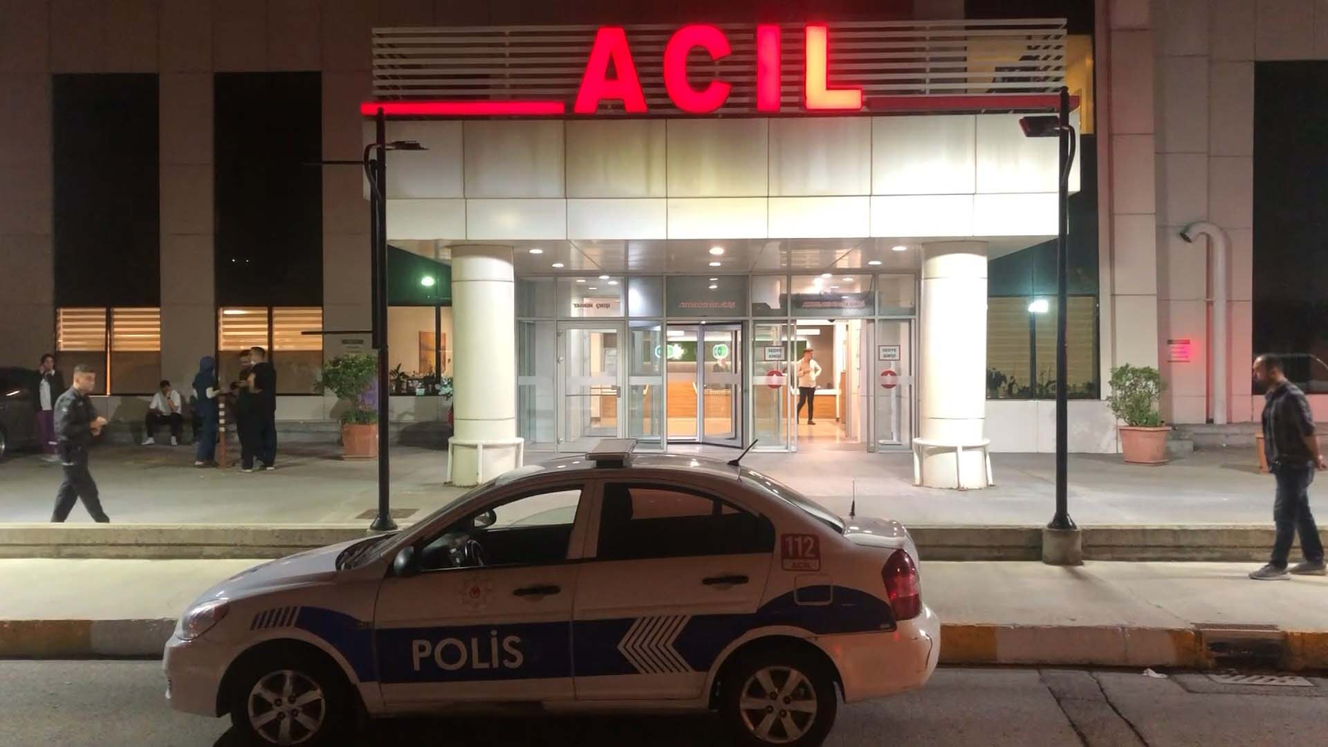 Pendik'te film sahnesi gibi olay! Öfkeli adam nişanlısını silahla rehin aldı, genç kadın ikna çalışmaları ile kurtarıldı!