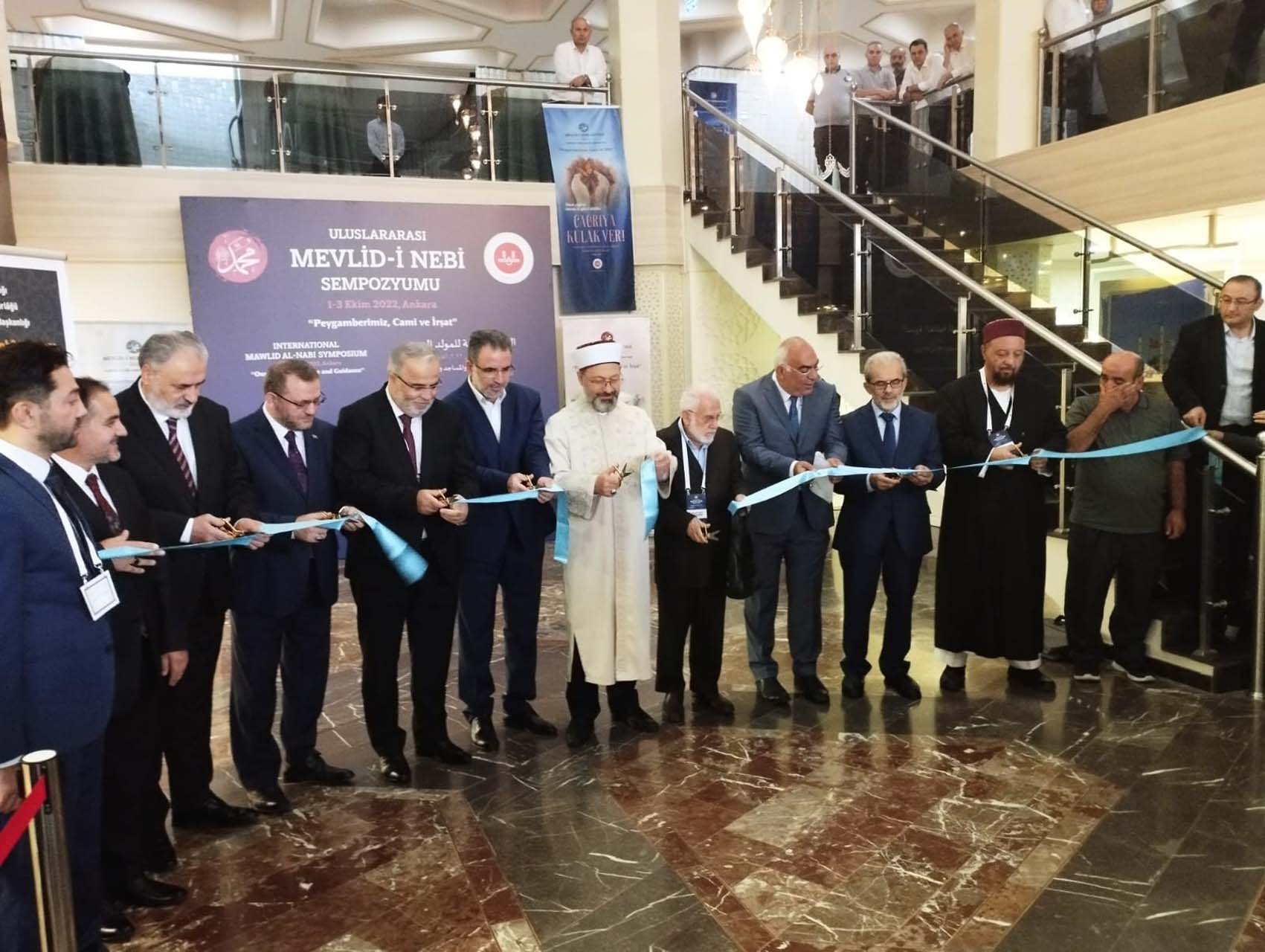 Diyanet İşleri Başkanı Ali Erbaş'tan dikkat çeken sözler: İdeolojik saplantılar, insanlığın bugününü ve geleceğini tehdit etmektedir