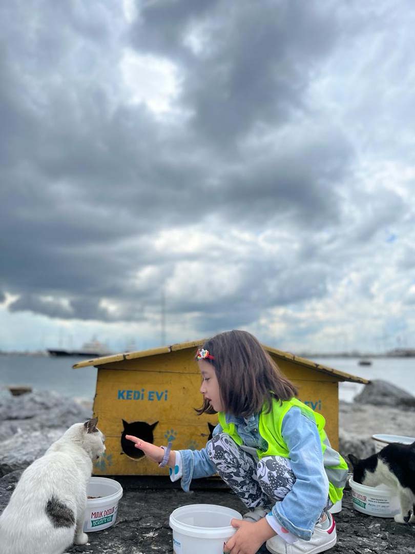 Pendik'te Hayvanları Koruma Günü etkinliği! Çocuklar Satın almayın sahiplenin mesajı verdi!