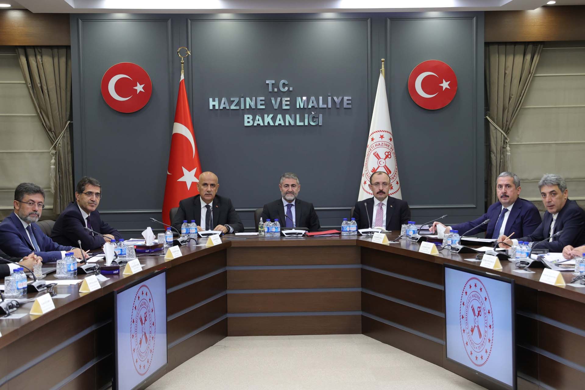 Son dakika | Bakan Nebati duyurdu! Et ve süt üreticileri için güzel haber: TMO, uygun fiyatlı arpa ve mısır satacak