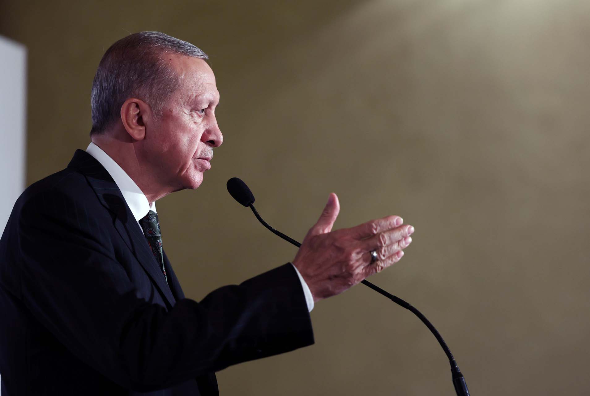 Son dakika | Cumhurbaşkanı Erdoğan'dan Kılıçdaroğlu'nun başörtüsü çıkışına çarpıcı yorum: Farkında olmadan bize bir pas verdi, bizim de golü atmamız lazım