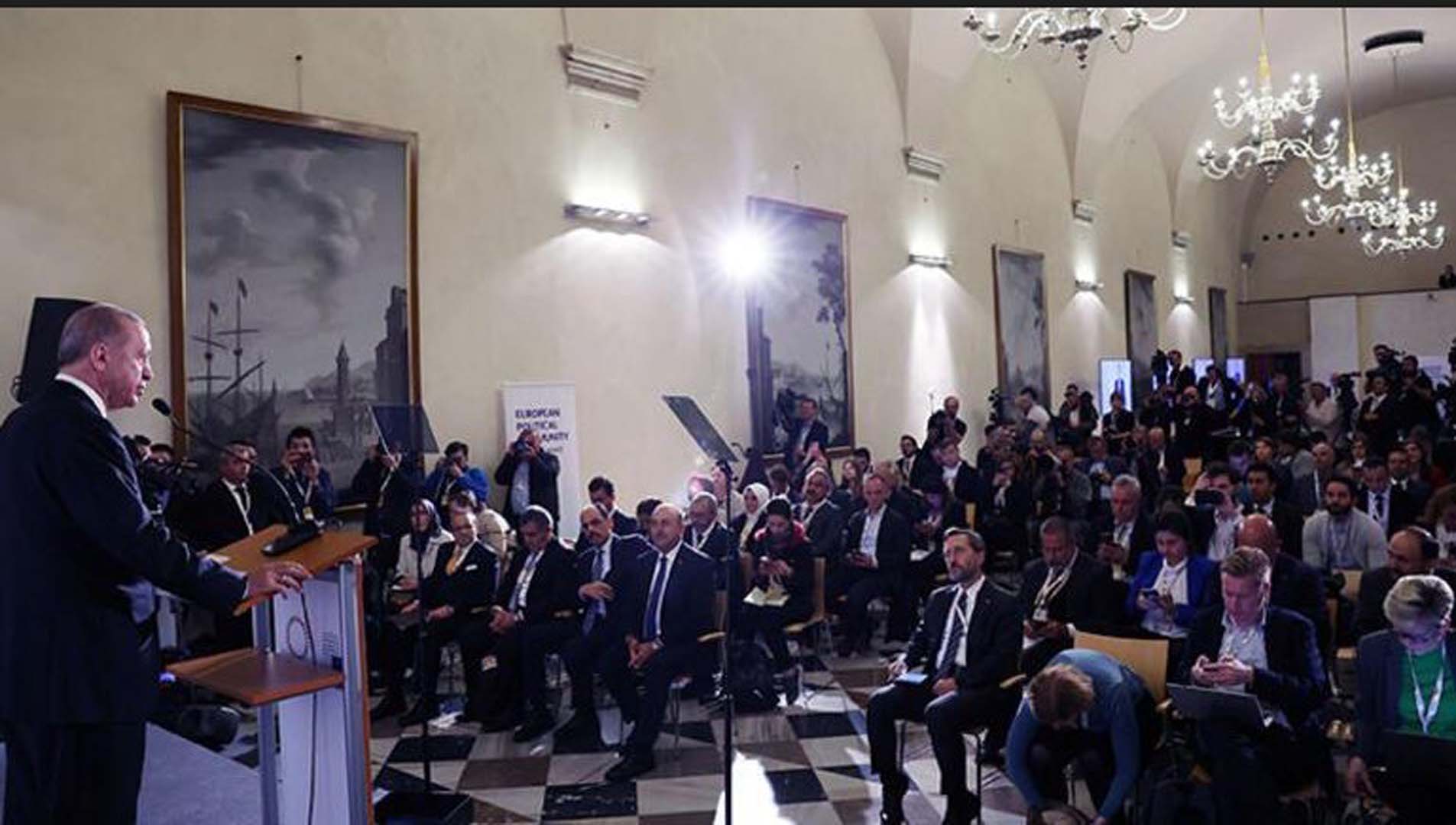 Cumhurbaşkanı Erdoğan'dan Yunan gazeteciye jet hızında yanıt: Bir gece ansızın gelebiliriz