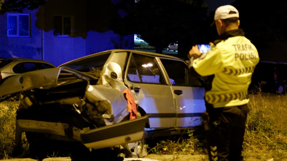 Edirne'de kaza! İki otomobil çarpıştı: Yaralılar var