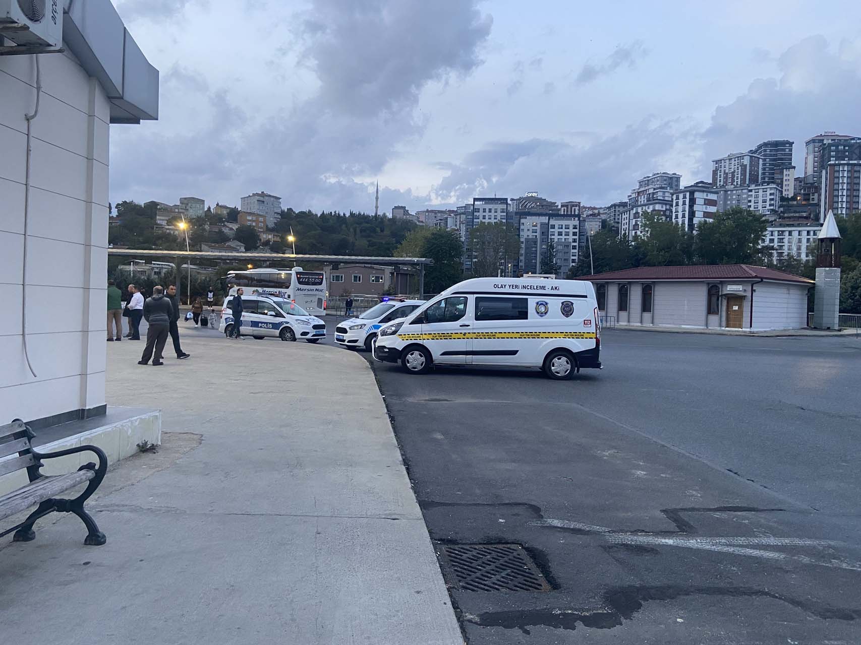 İstanbul'da kan donduran kaza! Otobüsün altında ezilerek can verdi