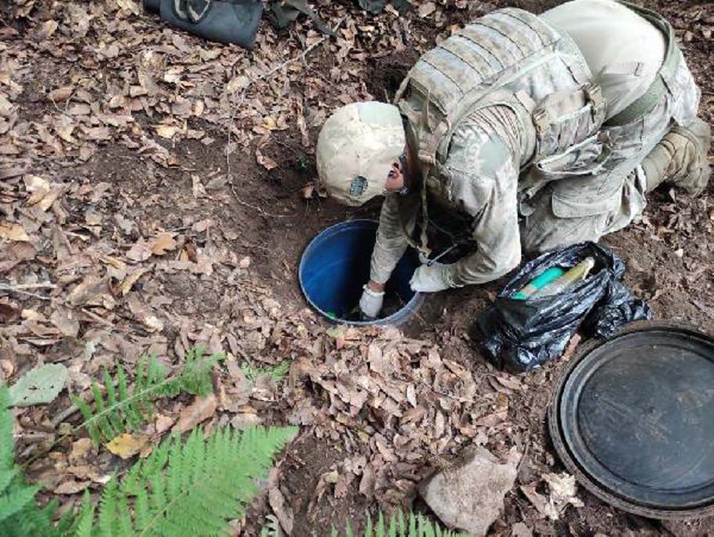 İçişleri Bakanlığı duyurdu! Hatay Amanoslar'da kırsalında çok sayıda mühimmat ele geçirildi!
