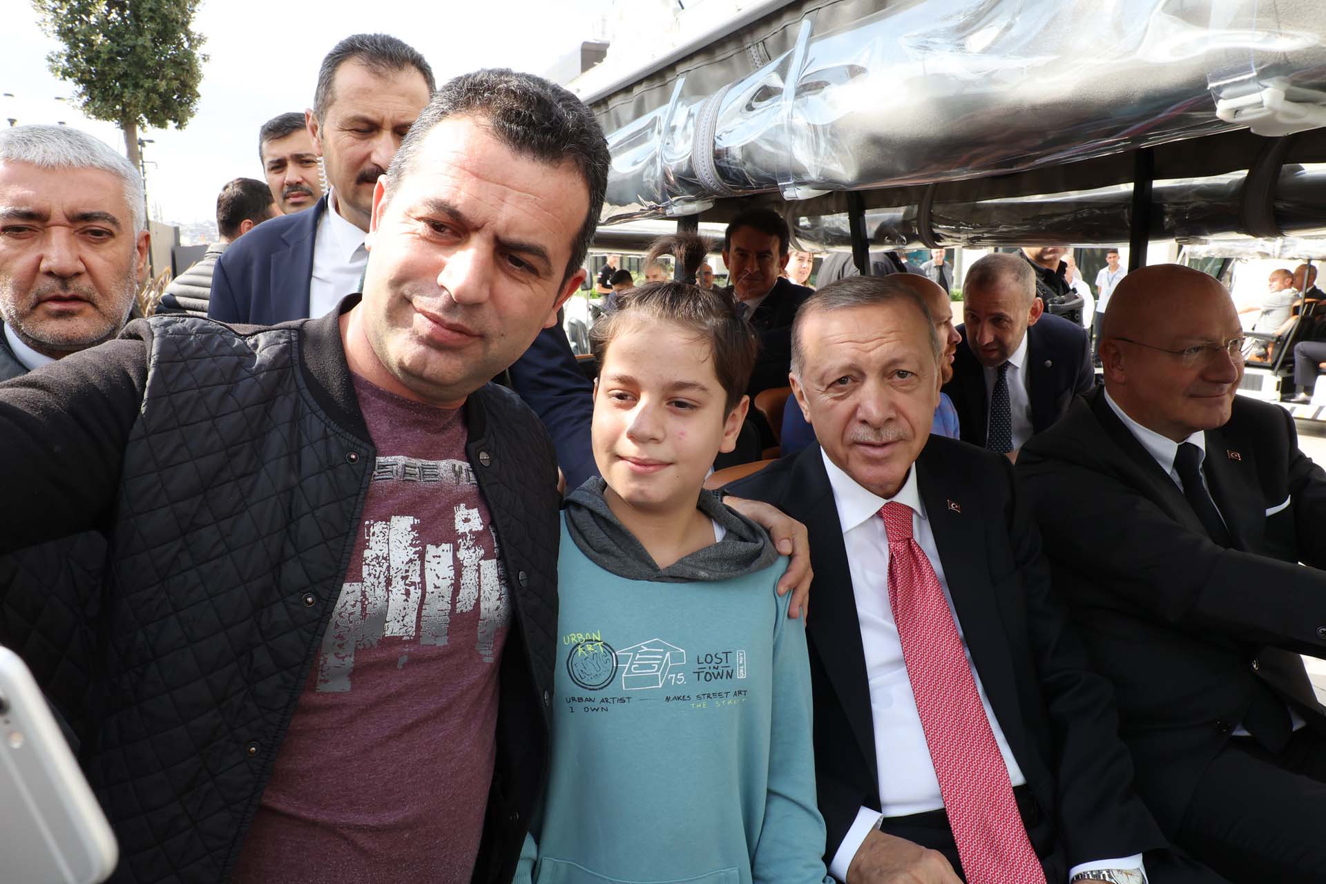 Cumhurbaşkanı Erdoğan, Galaport İstanbul'u ziyaret etti, incelemelerde bulundu! Vatandaşlar yoğun ilgi gösterdi