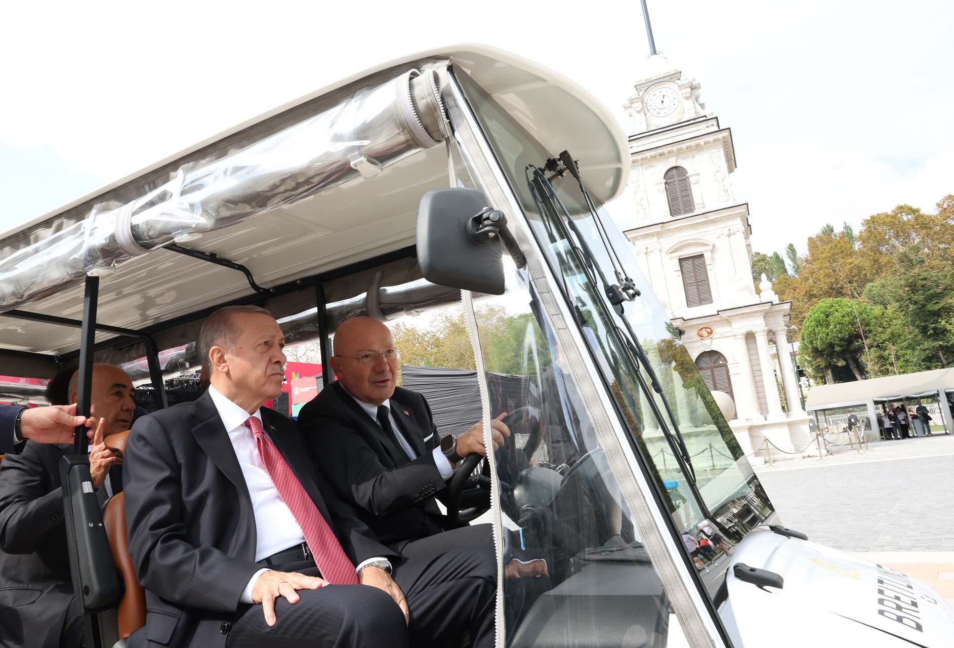 Cumhurbaşkanı Erdoğan, Galaport İstanbul'u ziyaret etti, incelemelerde bulundu! Vatandaşlar yoğun ilgi gösterdi