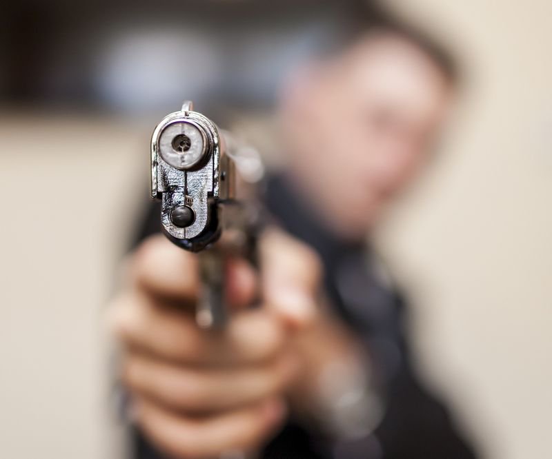 Rüyada çatışma görmek, çatışmaya girmek, silahla çatışmak ne demek? Rüyada silahlı çatışmadan sağ çıkmak, teröristlerle savaşmak tabiri