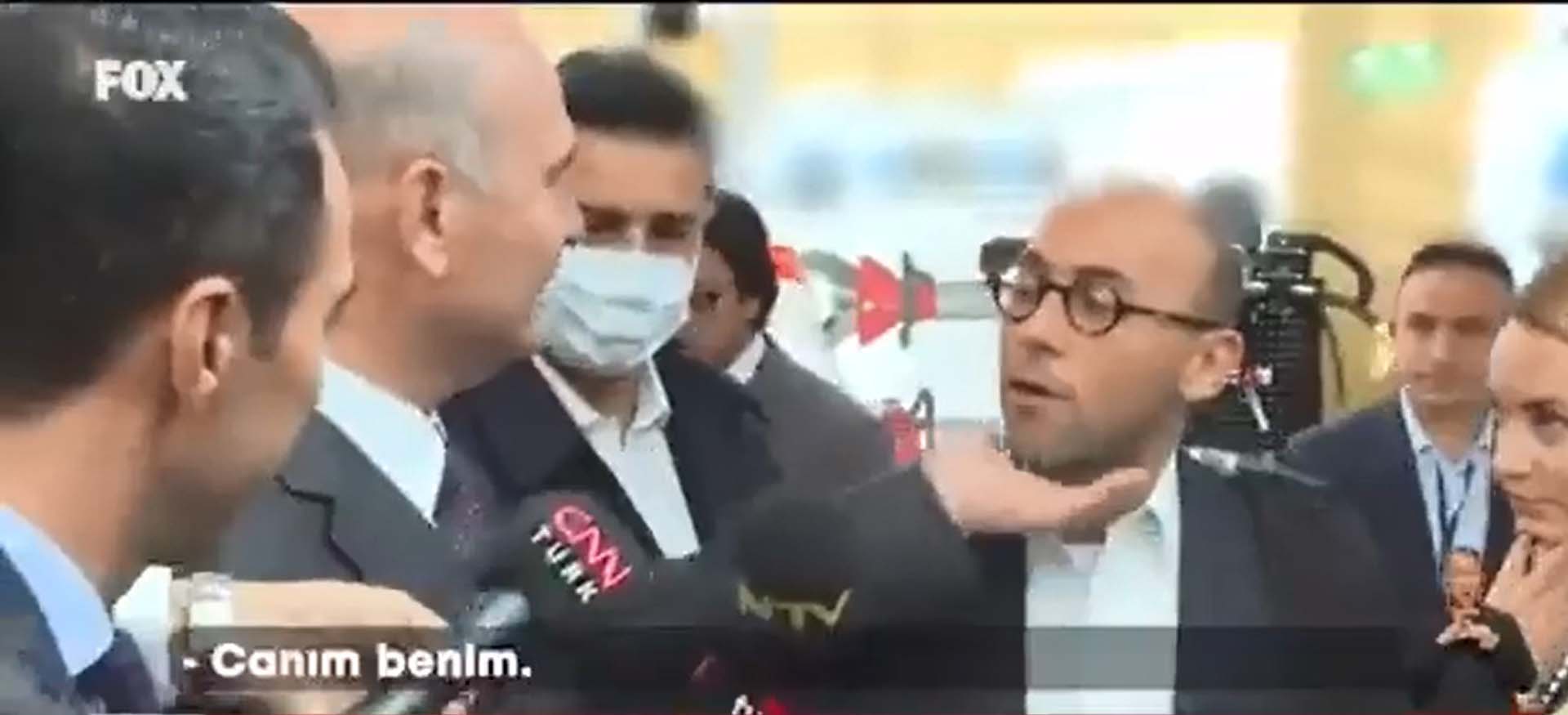 Sosyal medyada gündem oldu! Bakan Soylu soru soran muhabirini yüzünü okşadı: Canım benim