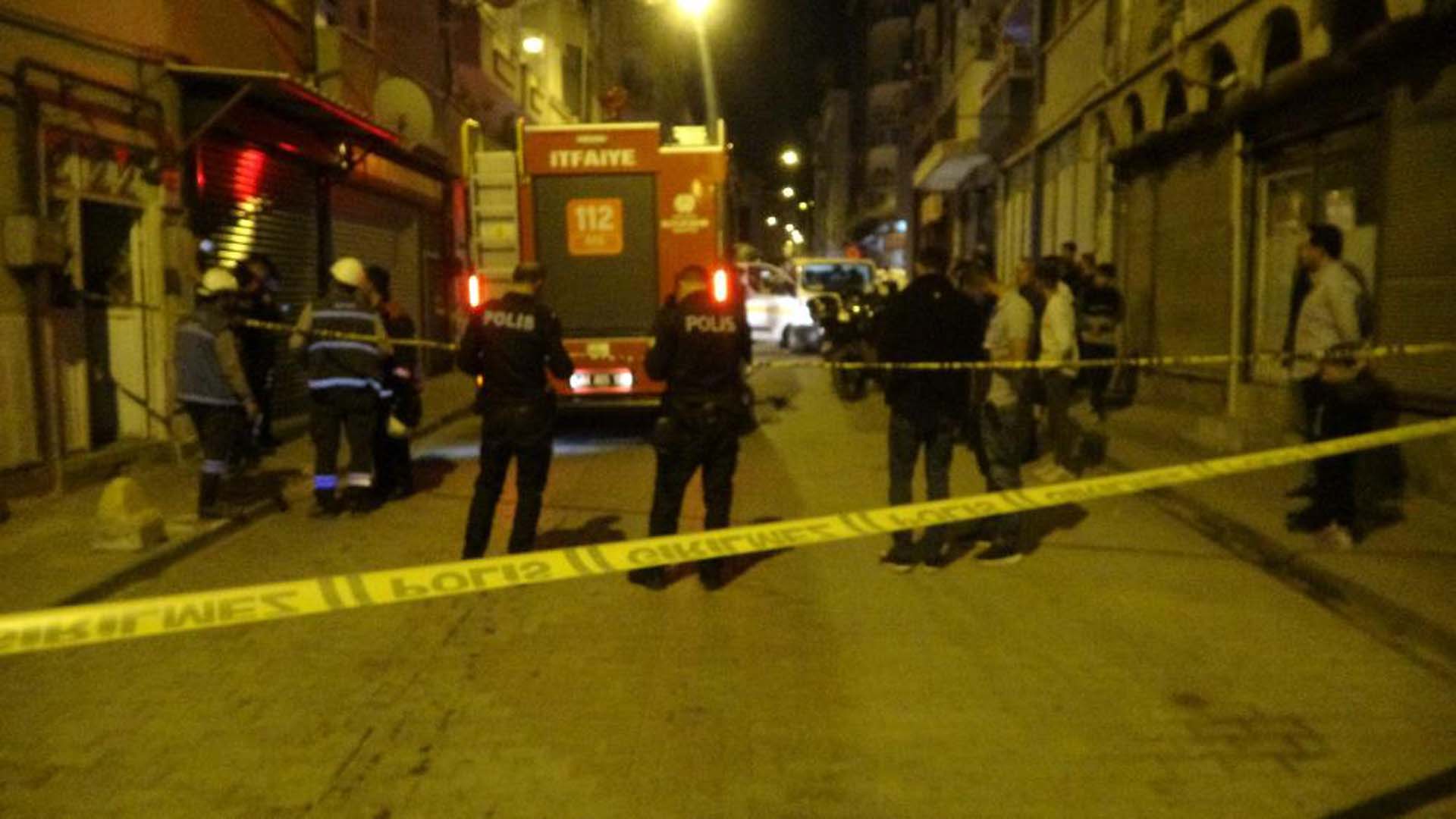 Gaz kaçıran tüpün yanında sigara içmeye çalıştı! Tüm mahalleli felaketten son anda kurtuldu!