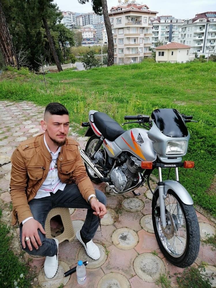 Tartışamaya dayanamayan baba öfkesine yenik düştü! Oğlunu 4 kurşunla öldürdü!