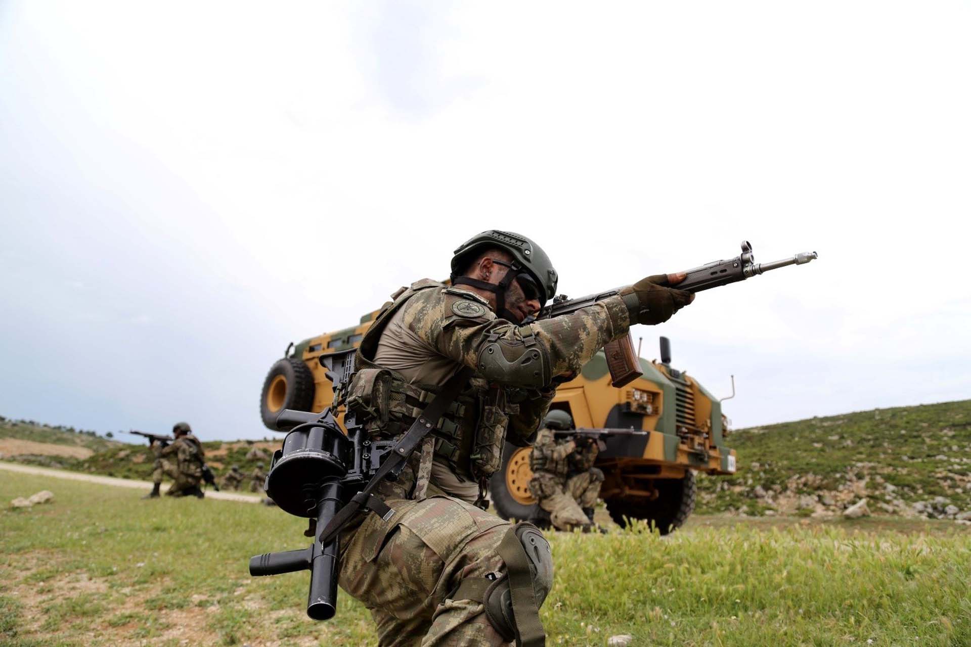 MSB duyurdu: Pençe - Kilit ve Fırat Kalkanı bölgesine operasyon: 7 PKK/YPG’li teröristin etkisiz hale getirildi