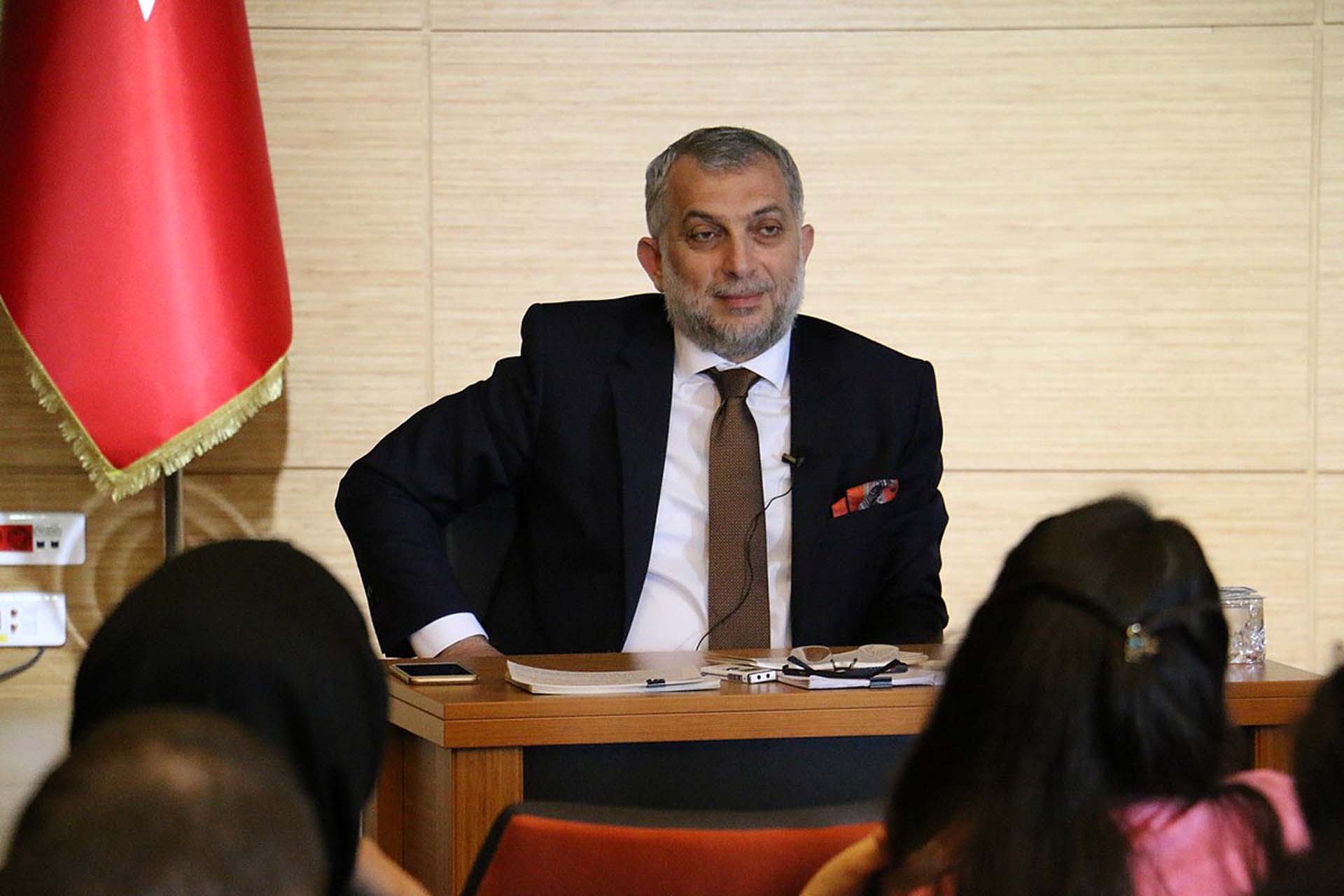 AK Partili Metin Külünk: Vatandaş elindeki Dolar'ı çıkarırsa, Dolar 7-8 liraya düşer 