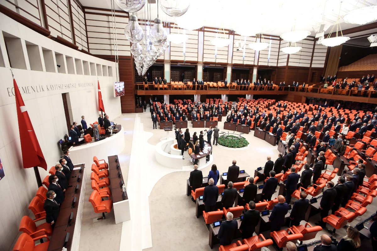 Dezonformasyon yasasında çarpıcı gelişme: 29.madde kabul edildi