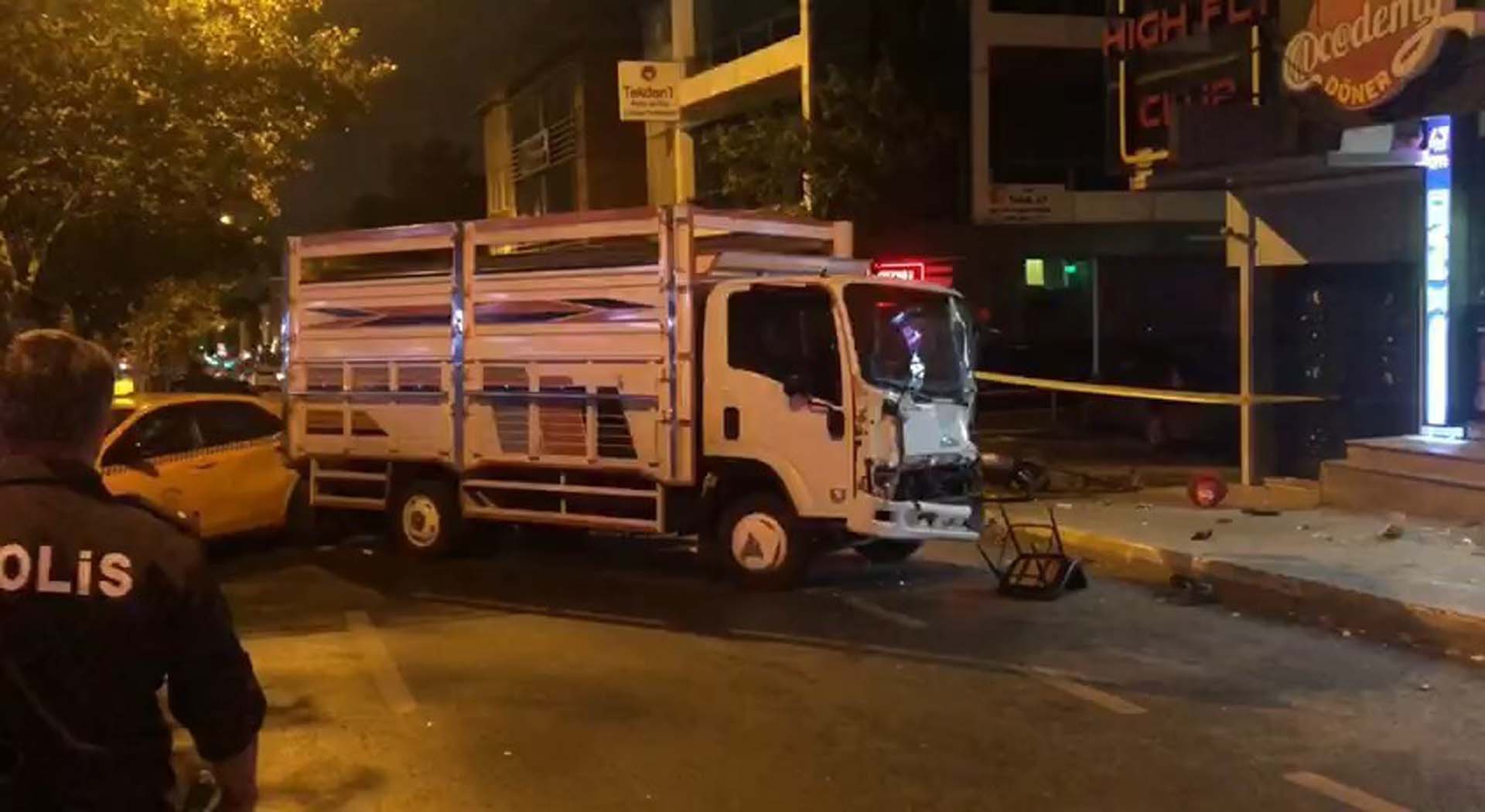 Ehliyetsiz sürücünün kurbanı oldu! Hayatını kaybeden doktor Buğra Kaan Yücebaş, annesinin hayatını kurtarmış