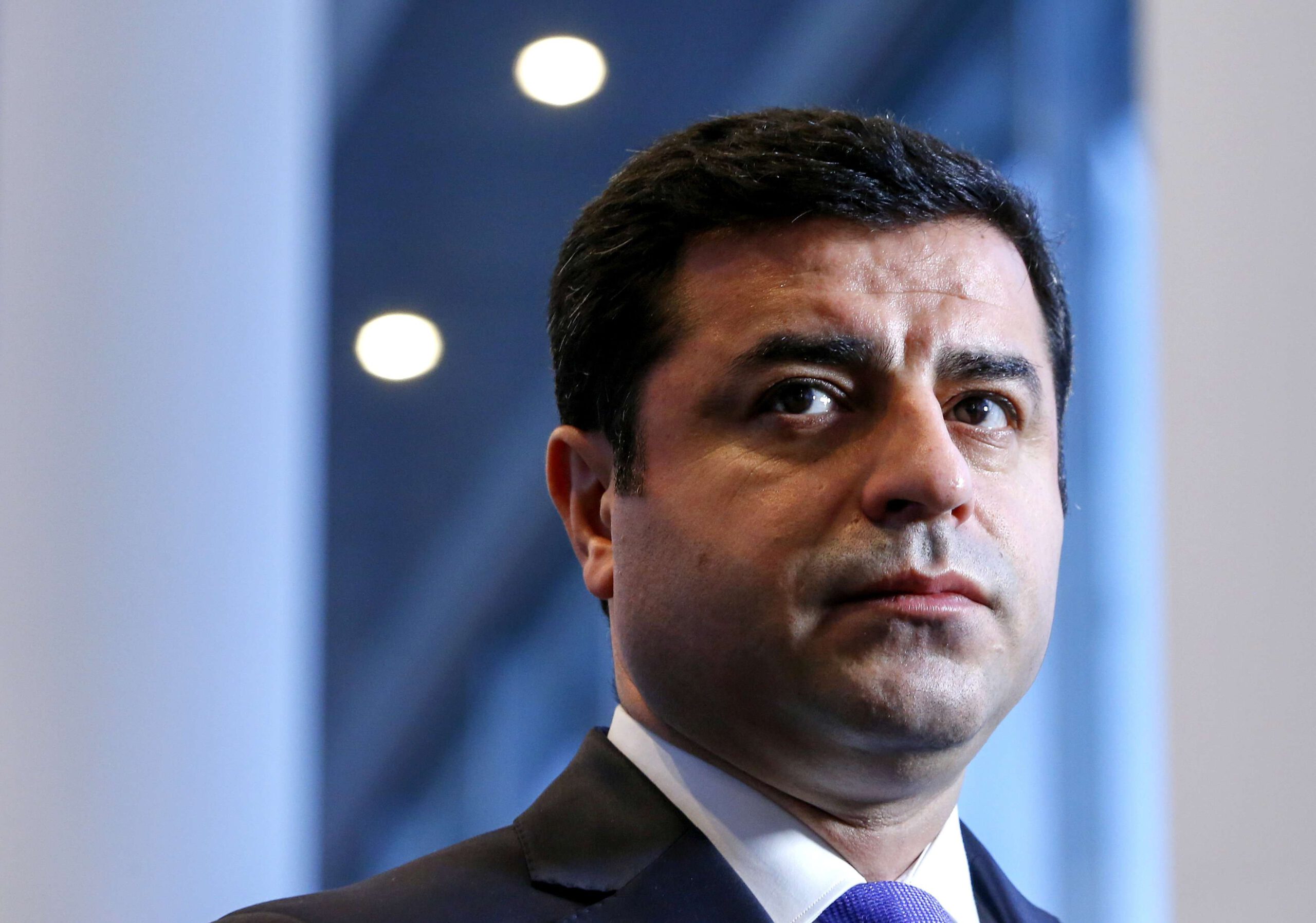Eski HDP Genel Başkanı Selahattin Demirtaş'ın davasında karar açıklandı: 2 yıl 6 ay hapis cezası