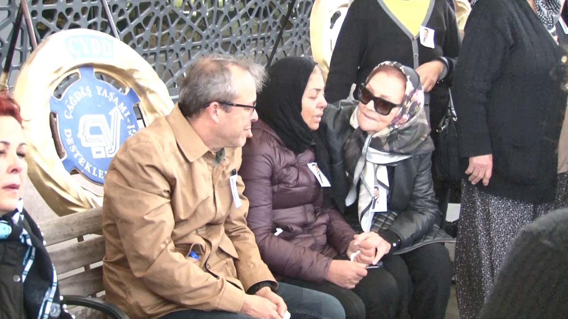 Doktor Buğra Kaan Yücebaş, gözyaşlarıyla toprağa verildi! Annesi gözyaşı döktü: Kopardılar oğlumu, ben doyamadım daha ona