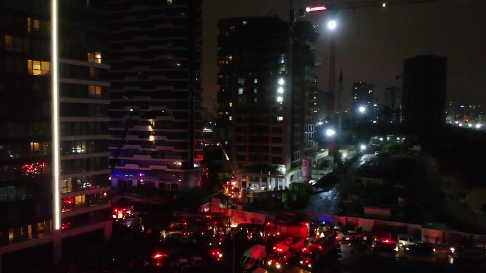 İstanbul Fikirtepe'de rezidansta yangın! Saatler sonra kontrol altına alındı!