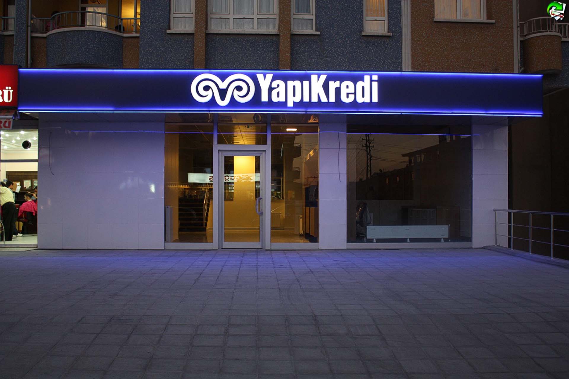 Yapı Kredi çöktü mü 17 Ekim 2022 Pazartesi ? Yapı Kredi mobil neden açılmıyor, çalışmıyor? 
