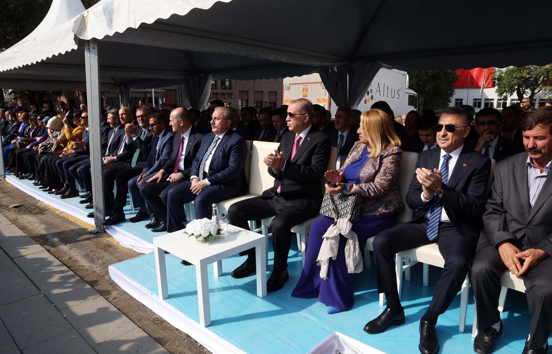 Son dakika| Cumhurbaşkanı Erdoğan, 19 Ekim Muhtarlar Günü'nde konuştu: 2023'e giden süreçte de icazeti milletimizden alacağız