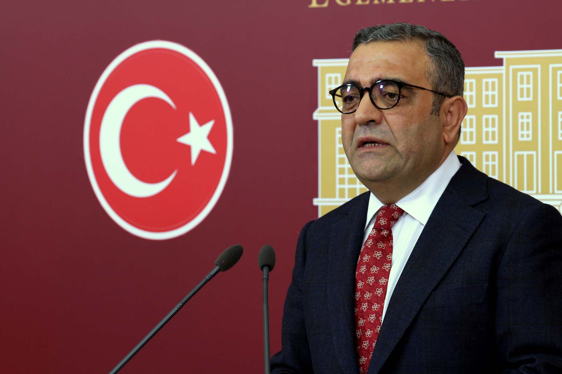 CHP'li Sezgin Tanrıkulu'ndan tepki çeken kimyasal silah çıkışı! Terör örgütünün yalanına ortak oldu 