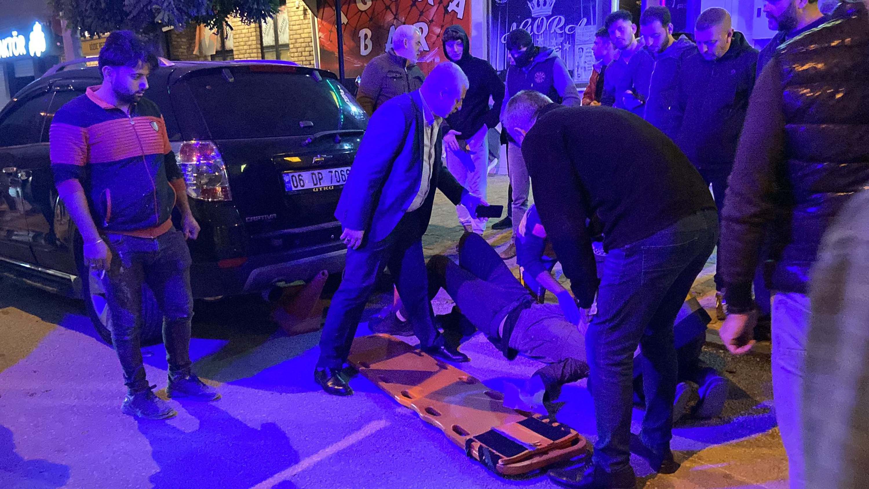 Ölümden dönen yaralı genç ile selfie çekti! O anları görenler hayret etti!