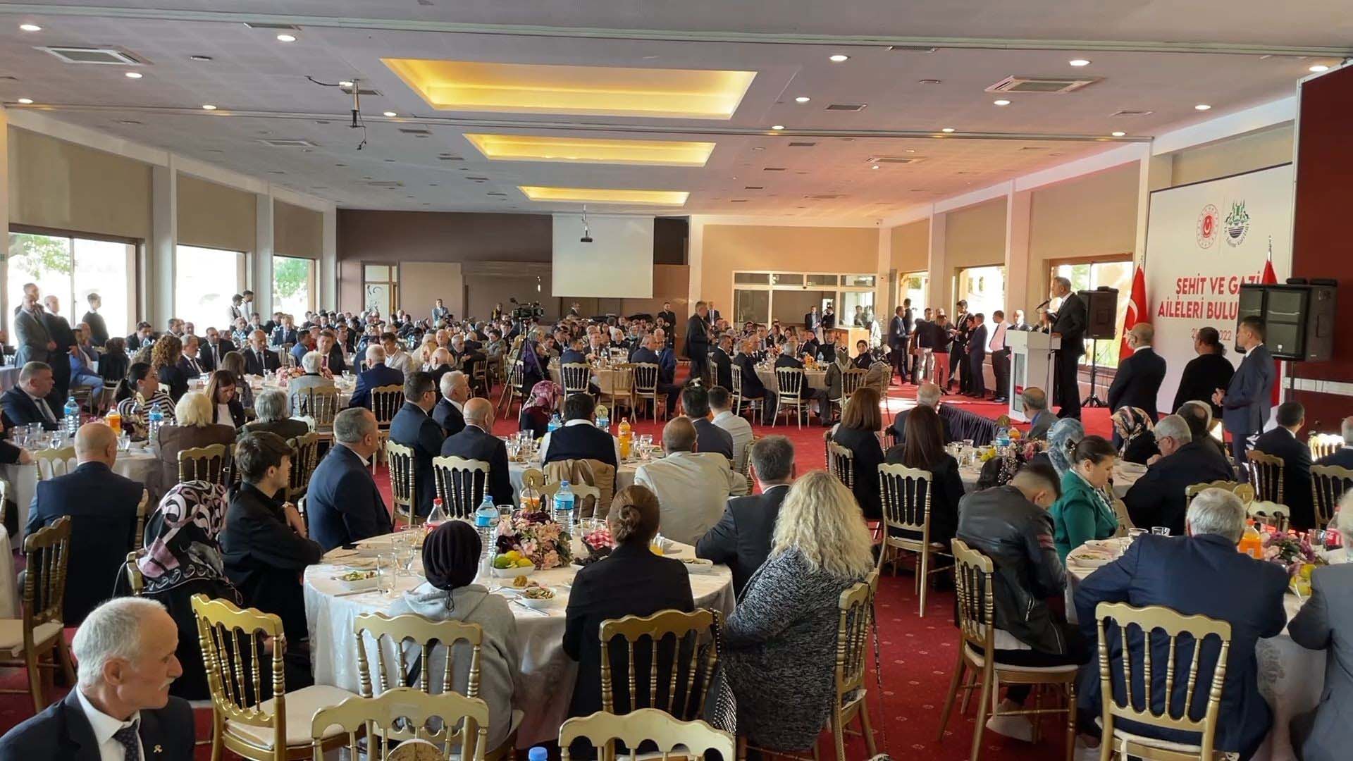 Bakan Akar, terörle mücadeledeki son durumu açıkladı! Kimyasal silah yalanına sert çıktı