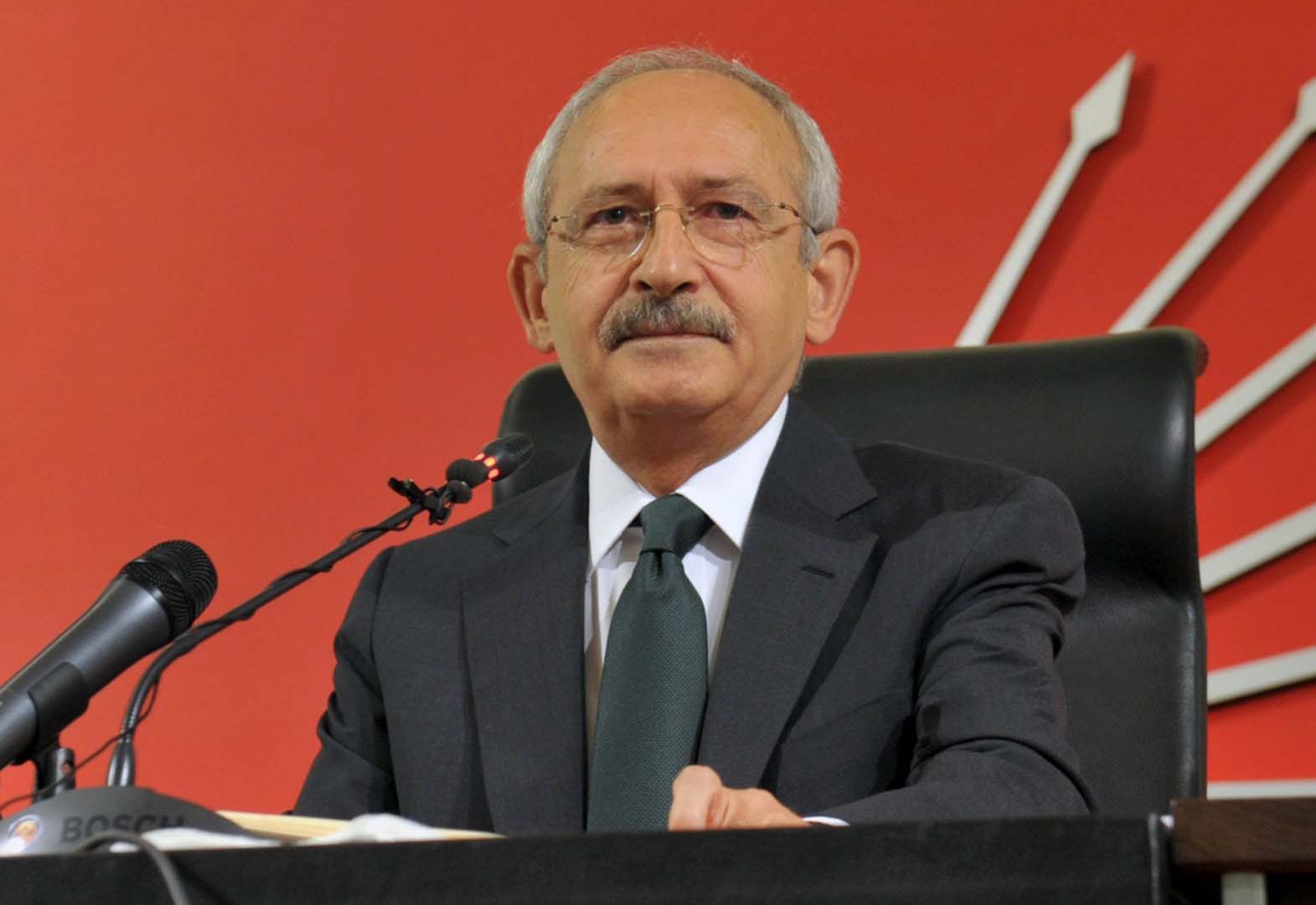 Kemal Kılıçdaroğlu'ndan canlı yayında adaylık ilanı: Bir de Kılıçdaroğlu'nu deneyelim