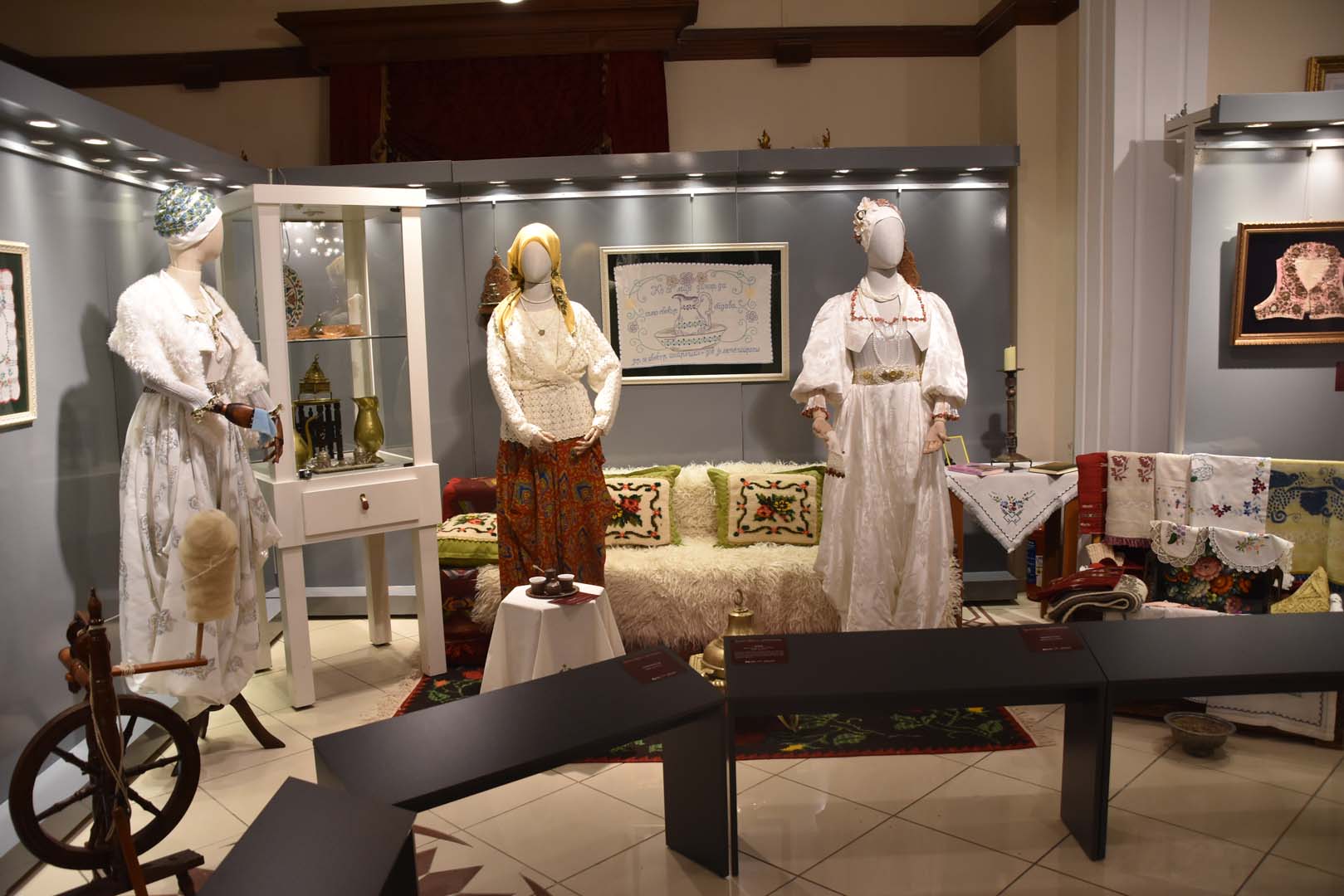 Pendik'te Boşnak halk kıyafetleri sergisi açıldı!