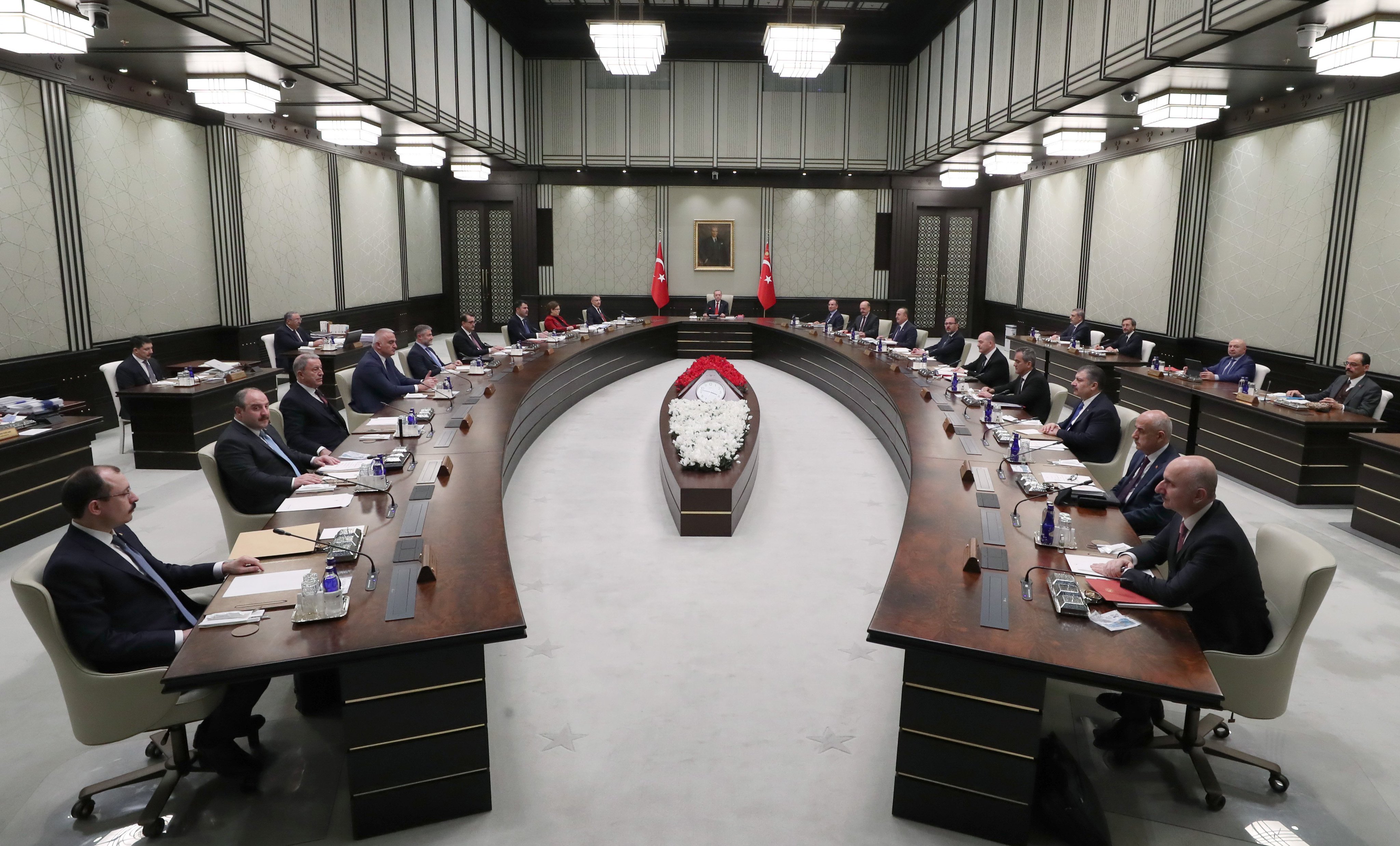 Kabine toplanıyor! Kritik konular görüşülecek, Cumhurbaşkanı Erdoğan kararları açıklayacak