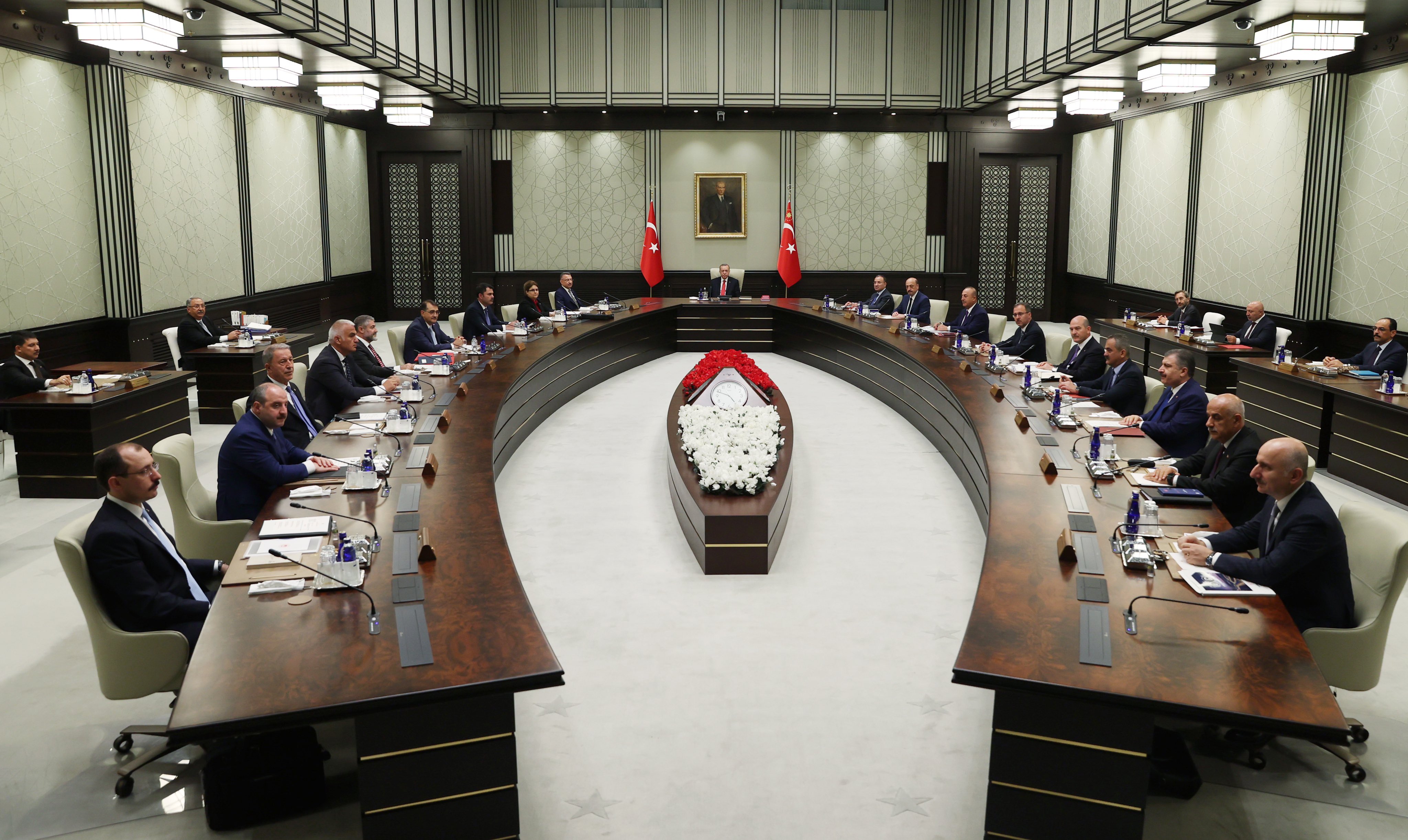 Kabine toplanıyor! Kritik konular görüşülecek, Cumhurbaşkanı Erdoğan kararları açıklayacak