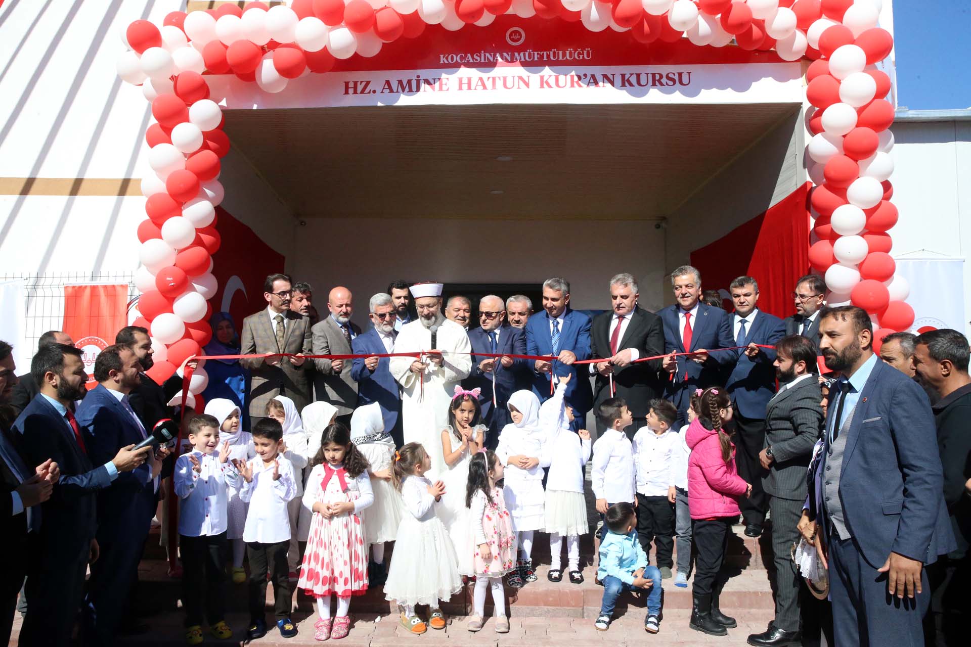 Diyanet İşleri Başkanı Ali Erbaş, Kayseri'de konuştu: Vatanını, ezanını ve bayrağını seven gençler yetiştireceğiz