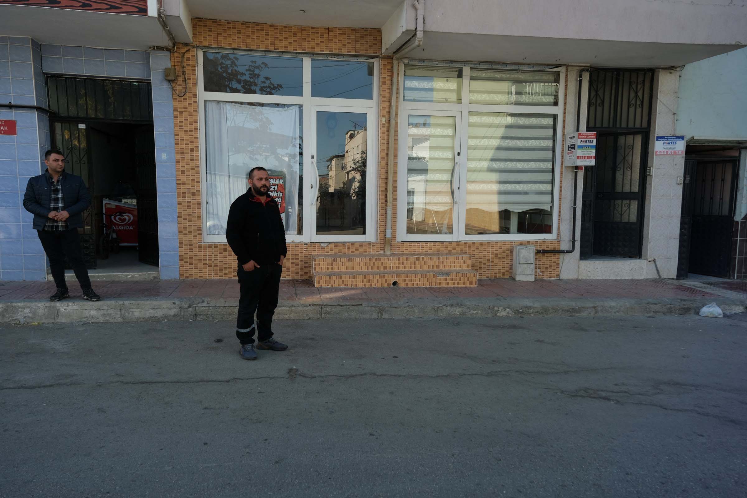 Ekmek almaya gidiyordu, şimdi yaşam mücadelesi veriyor! 7 yaşındaki çocuğun sokak köpeği ile imtihanı kanlı bitti!