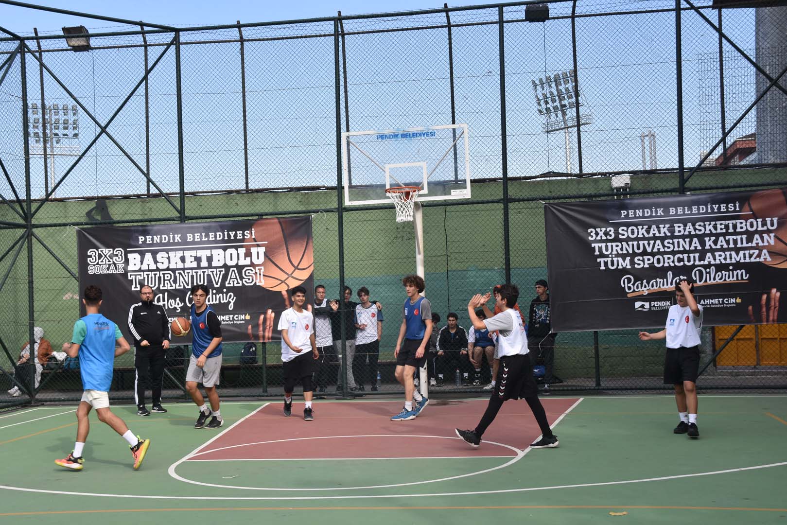 Pendikli gençlere Sokak Basketbolu Turnuvası düzenlendi!