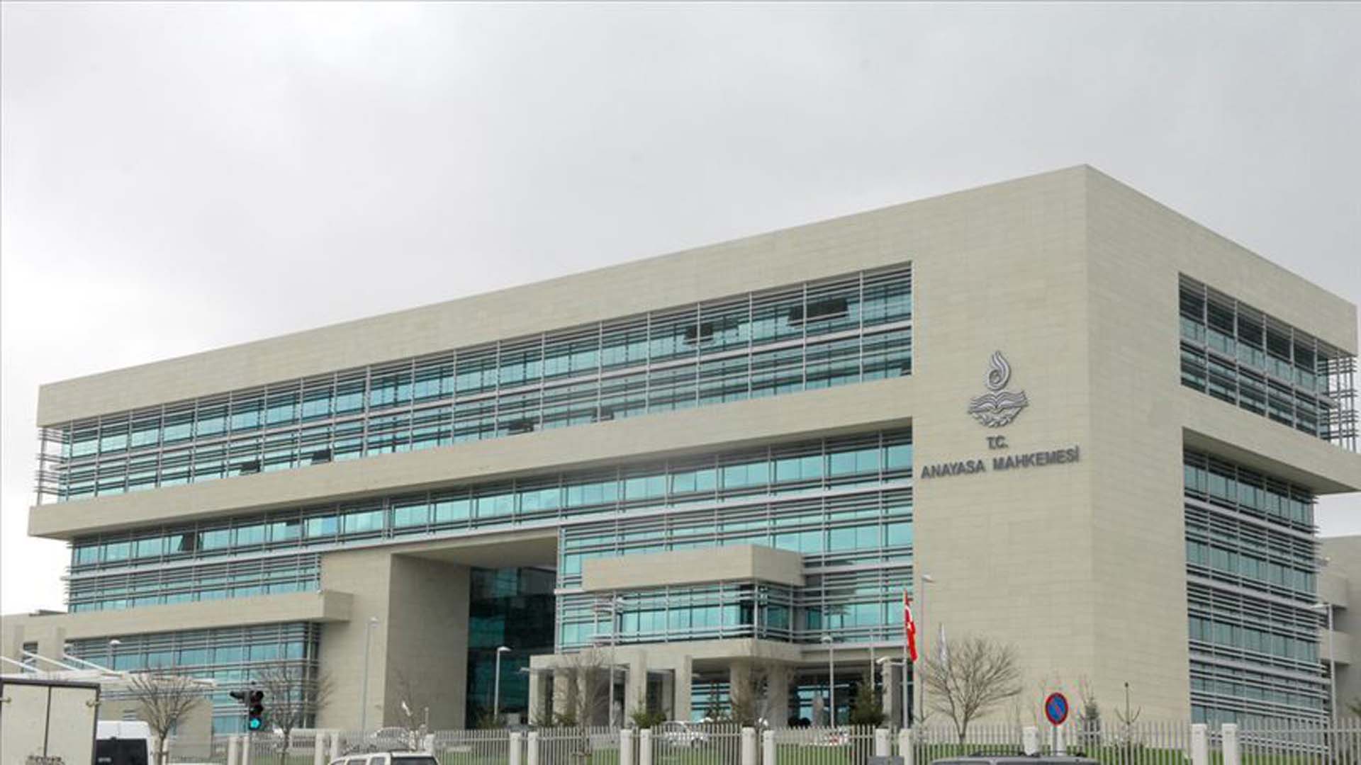 Anayasa Mahkemesi'nden dezenformasyonla mücadele düzenlemesi hakkında çarpıcı karar! 